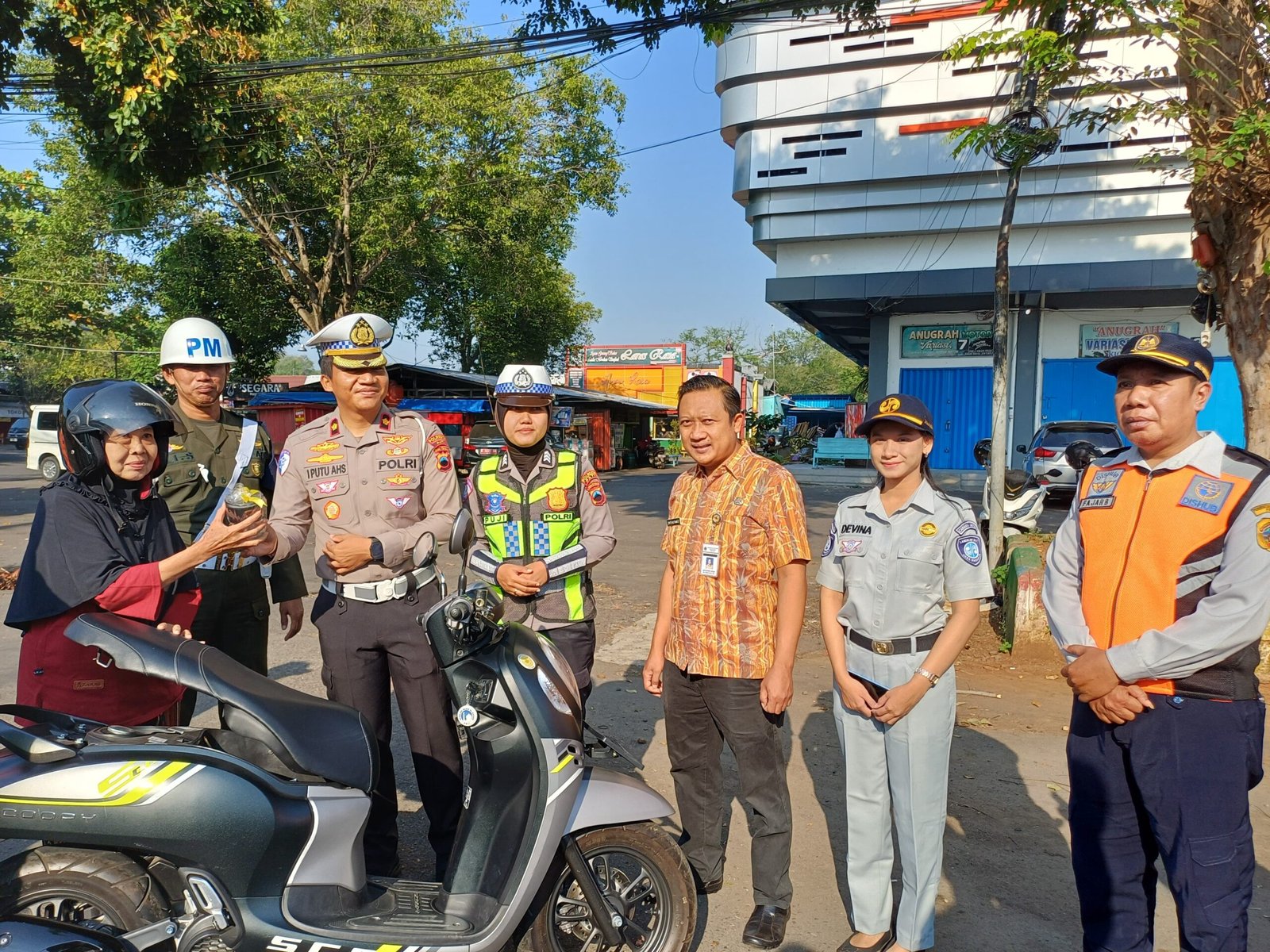 Tingkatkan Kepatuhan Pajak Kendaraan dan Tertib Berlalu Lintas, Tim Pembina Samsat Pati Gelar Sosialisasi Kepatuhan