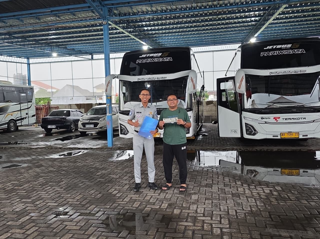 Perkuat Kepatuhan Administrasi Kendaraan Umum, Jasa Raharja Kunjungi PT Terakota Promosindo Sejahtera Perkuat Kepatuhan Administrasi Kendaraan Umum, Jasa Raharja Kunjungi PT Terakota Promosindo Sejahtera