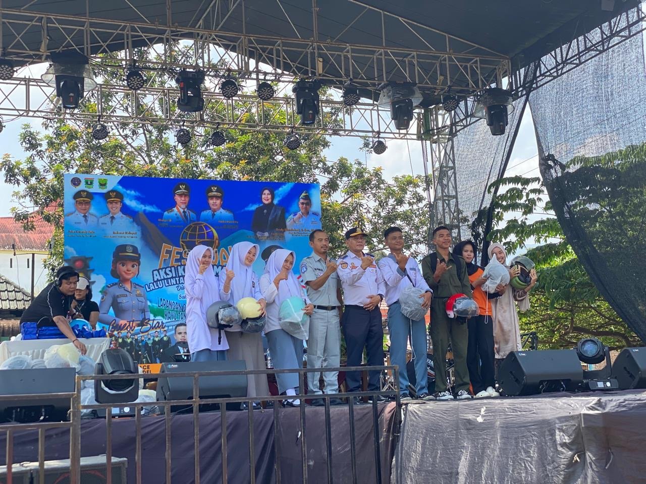 Jasa Raharja Sumbar Dukung Festival Aksi Keselamatan Lalu Lintas dan Angkutan Jalan di Kayu Tanam Jasa Raharja Sumbar Dukung Festival Aksi Keselamatan Lalu Lintas dan Angkutan Jalan di Kayu Tanam