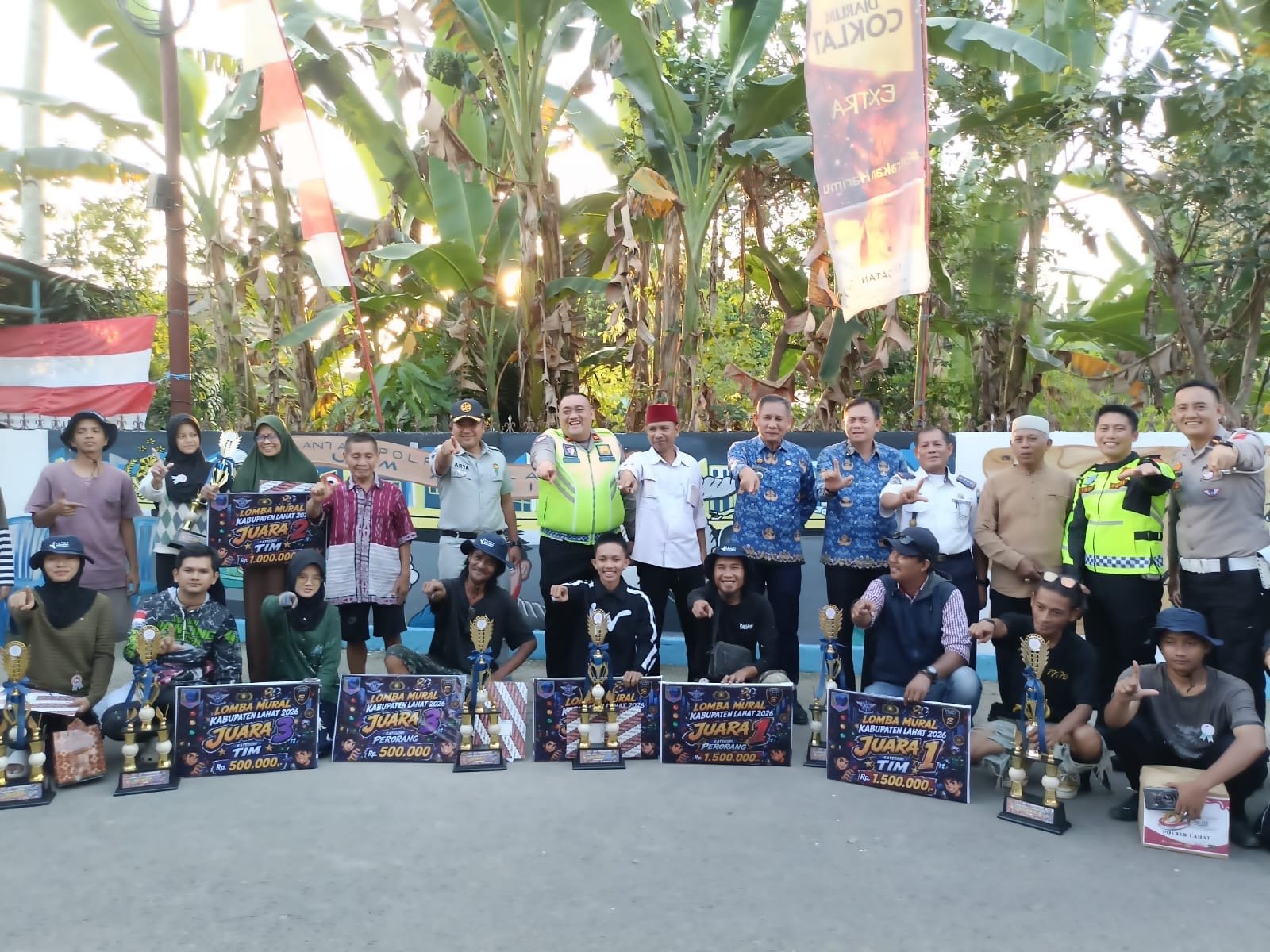 Kepala Jasa Raharja Cabang Lahat Hadiri Penjurian Lomba Mural Di Kampung Tertib Lalu Lintas Polres Lahat