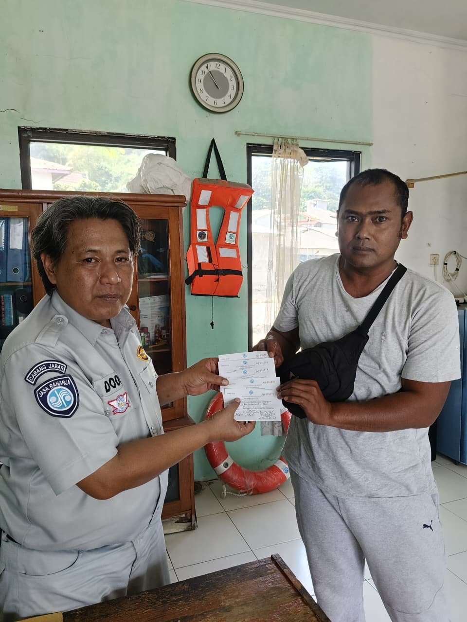 Perkuat Keselamatan Pelayaran di Waduk Jatiluhur, Jasa Raharja Bersama Satpel Jatiluhur dan KSOP Patimban Edukasi Operator Kapal