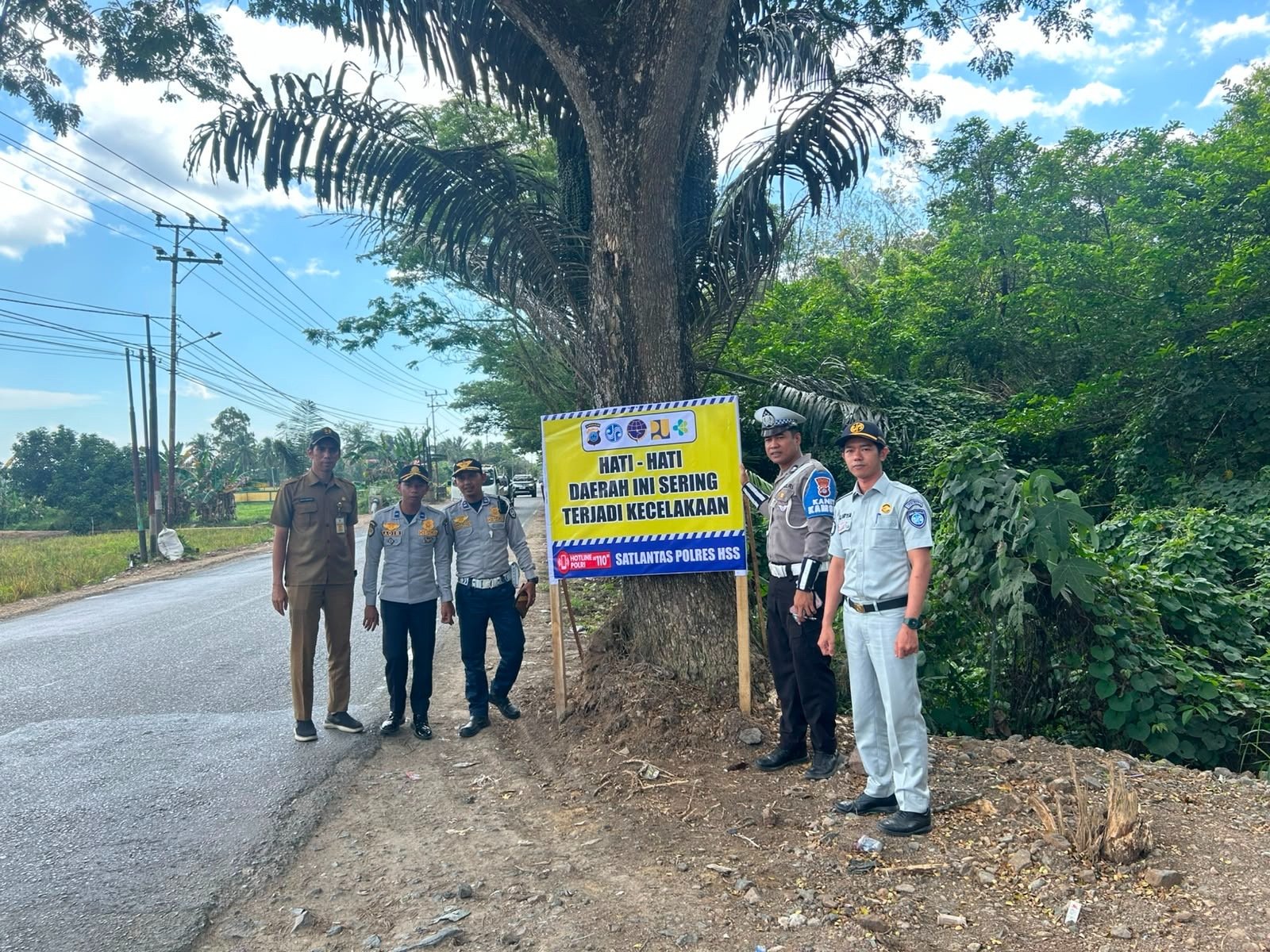 PT Jasa Raharja (Persero) Bersama FLLAJ Laksanakan Survei Titik Rawan Kecelakaan dan Kondisi Jalan di Kabupaten Hulu Sungai Selatan PT Jasa Raharja (Persero) Bersama FLLAJ Laksanakan Survei Titik Rawan Kecelakaan dan Kondisi Jalan di Kabupaten Hulu Sungai Selatan
