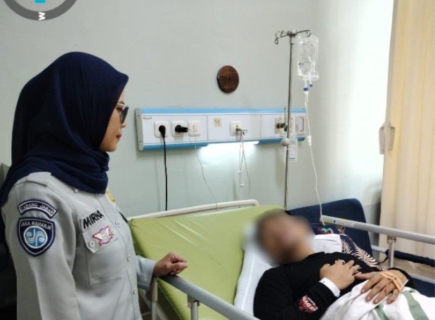 Jasa Raharja Samsat Dayeuhkolot Laksanakan Kunjungan Rutin kepada Korban Kecelakaan Lalu Lintas di Rumah Sakit Wilayah Kabupaten Bandung Jasa Raharja Samsat Dayeuhkolot Laksanakan Kunjungan Rutin kepada Korban Kecelakaan Lalu Lintas di Rumah Sakit Wilayah Kabupaten Bandung