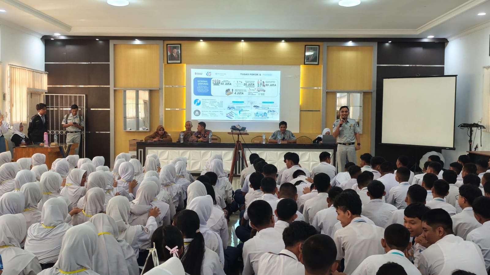 Jasa Raharja Wangon Perkuat Budaya Keselamatan di SMAN Negeri 3 CilacapMelalui Program PPKL dan Safety Campaign Jasa Raharja Wangon Perkuat Budaya Keselamatan di SMAN Negeri 3 CilacapMelalui Program PPKL dan Safety Campaign