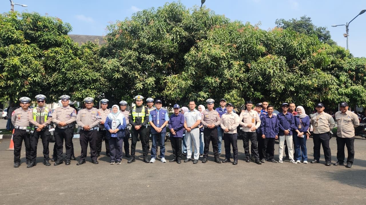 PT Jasa Raharja (Persero) Kanwil Utama Jawa Barat Bersama Tim Pembina Samsat Cimahi Gelar Operasi Gabungan di Samsat Cimahi PT Jasa Raharja (Persero) Kanwil Utama Jawa Barat Bersama Tim Pembina Samsat Cimahi Gelar Operasi Gabungan di Samsat Cimahi