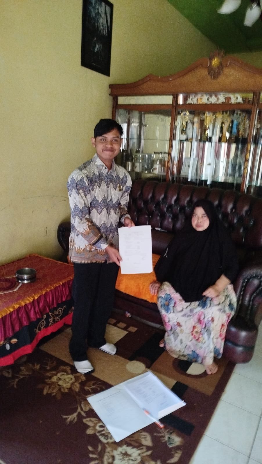 Petugas Samsat Kawali Laksanakan Kegiatan Door To Door (DTD) Ke Perusahan Di Wilayah Ciamis Petugas Samsat Kawali Laksanakan Kegiatan Door To Door (DTD) Ke Perusahan Di Wilayah Ciamis