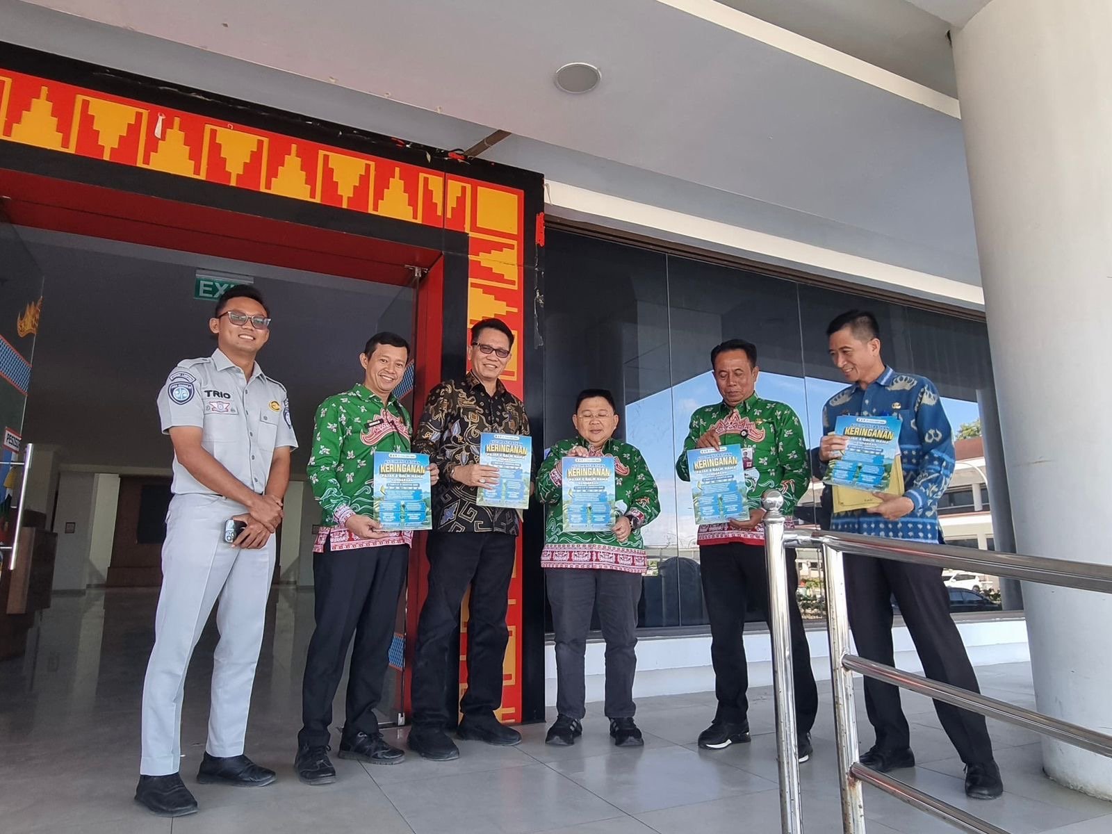 Jasa Raharja dan Tim Samsat Pesisir Barat Perkuat Sinergi dengan Pemerintah Daerah Tingkatkan Kepatuhan PKB dan SWDKLLJ