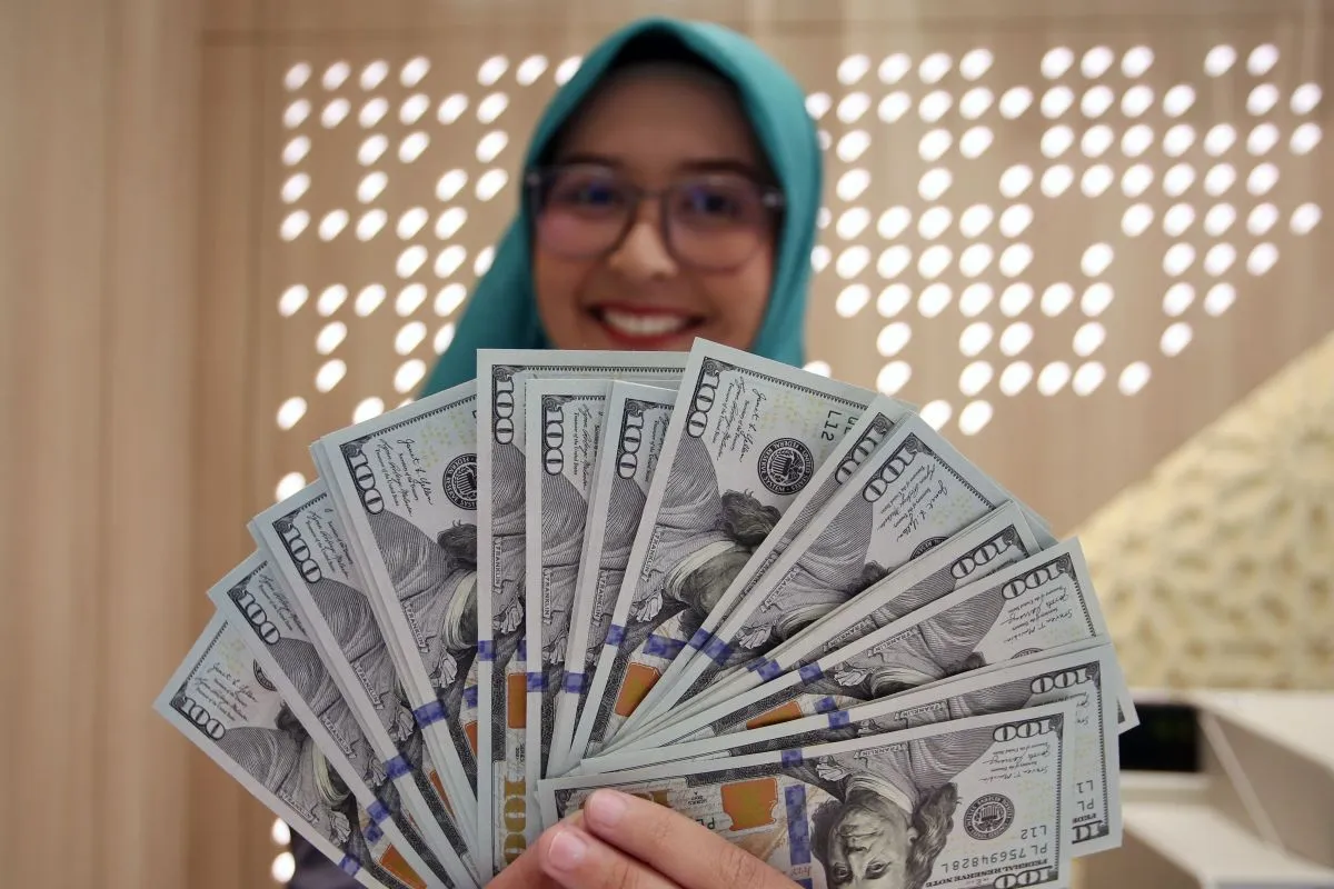 Rupiah Melemah Hari Ini Dipicu Berlanjutnya Arus Keluar Dana Asing Rupiah Melemah Hari Ini Dipicu Berlanjutnya Arus Keluar Dana Asing