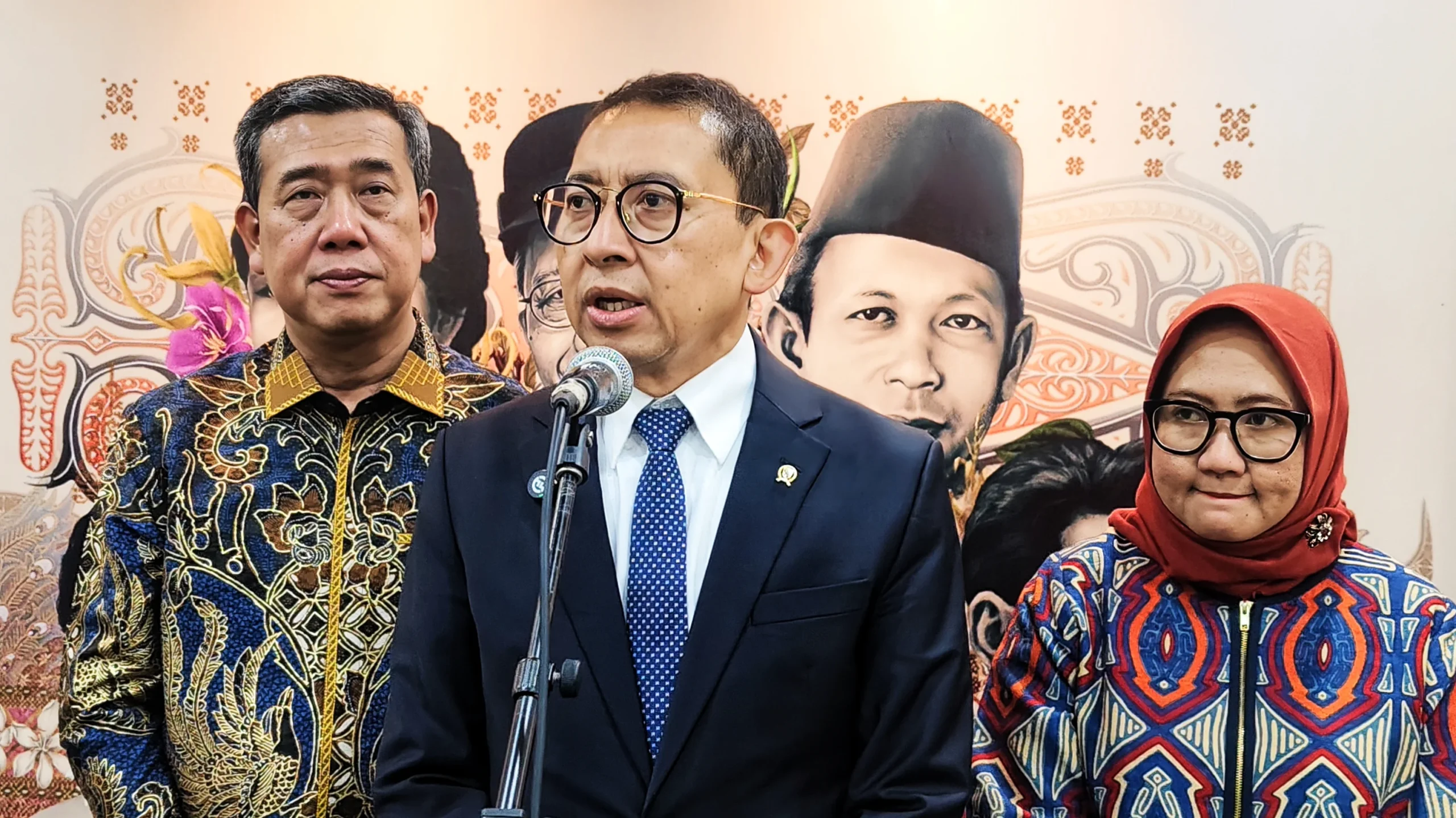6 Karya Sastra Klasik Indonesia Siap Unjuk Gigi di Abu Dhabi Book Fair 2026 6 Karya Sastra Klasik Indonesia Siap Unjuk Gigi di Abu Dhabi Book Fair 2026