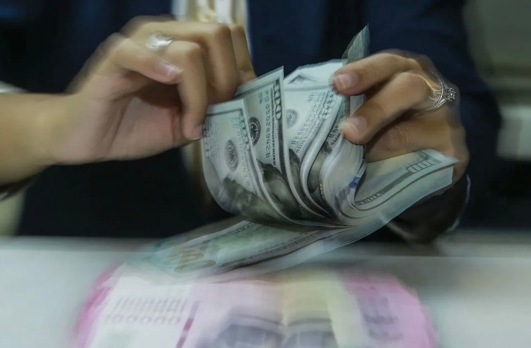 Kurs Rupiah Hari Ini Diprediksi Menguat pada Perdagangan Senin Kurs Rupiah Hari Ini Diprediksi Menguat pada Perdagangan Senin