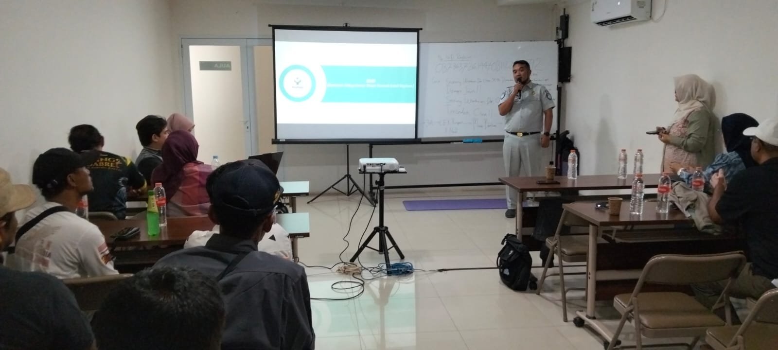 Jasa Raharja dan RS Rayhan Gelar Pelatihan PPGD bagi Relawan Ambulans dan Perangkat Wilayah Cipeundeuy Jasa Raharja dan RS Rayhan Gelar Pelatihan PPGD bagi Relawan Ambulans dan Perangkat Wilayah Cipeundeuy
