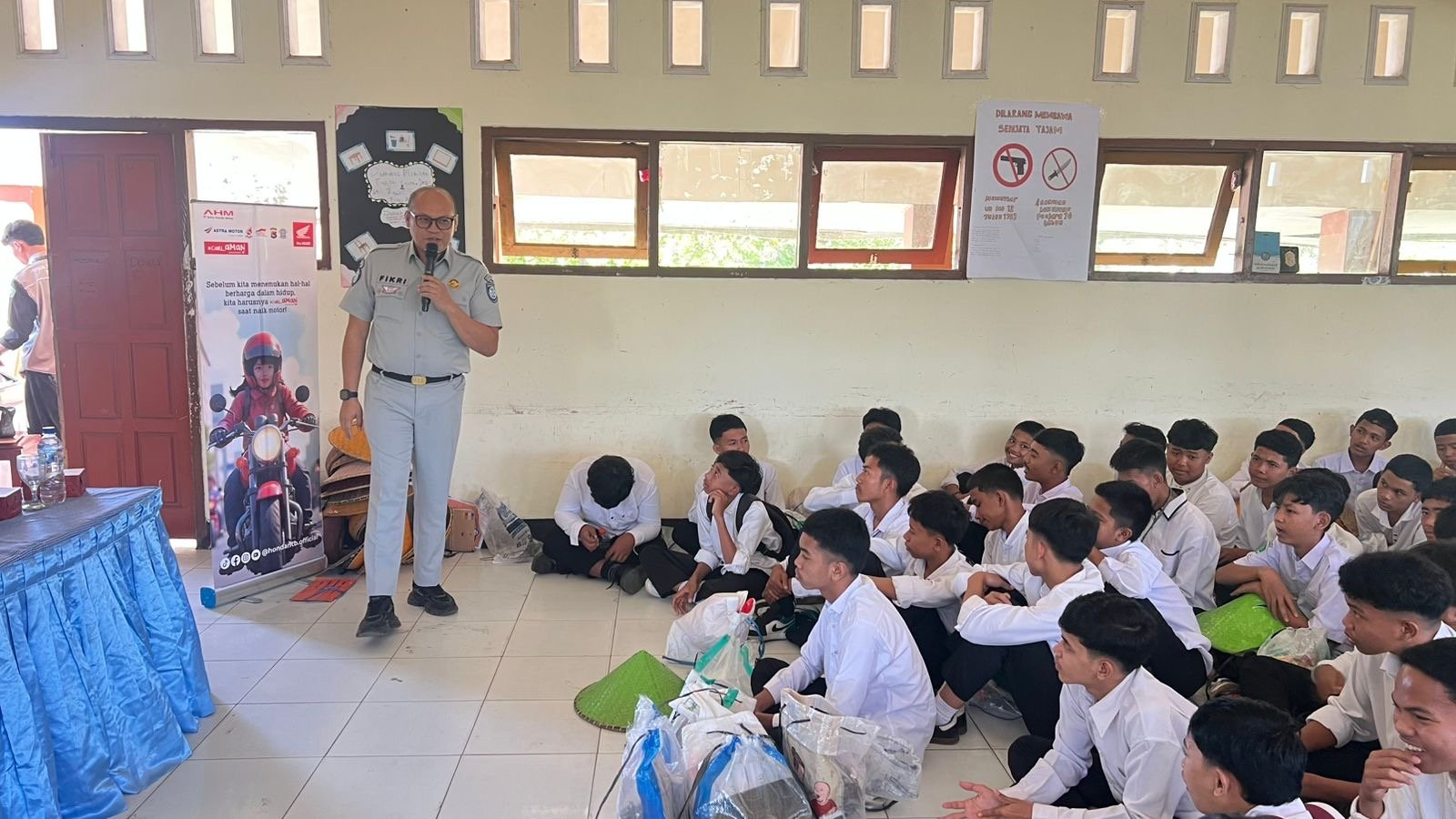 Kolaborasi Antar Stakeholder, Jasa Raharja NTB Ikuti Operasi Gabungan dan Edukasi Keselamatan Berkendara Kolaborasi Antar Stakeholder, Jasa Raharja NTB Ikuti Operasi Gabungan dan Edukasi Keselamatan Berkendara