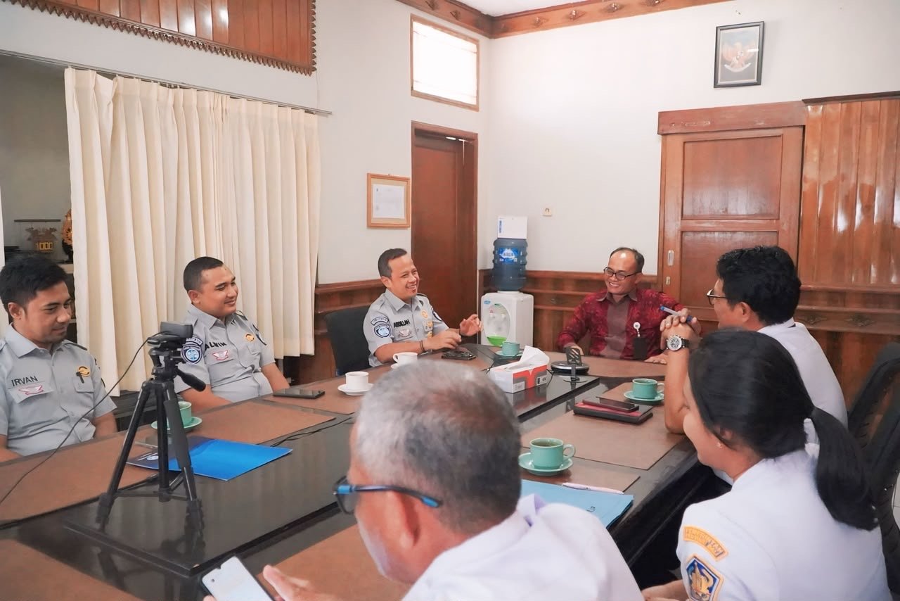 Sinergi PT Jasa Raharja (Persero) Wilayah Bali dan Dinas Perhubungan Provinsi Bali Tingkatkan Keselamatan Melalui Optimalisasi Edukasi Digital Terhadap Angkutan Umum