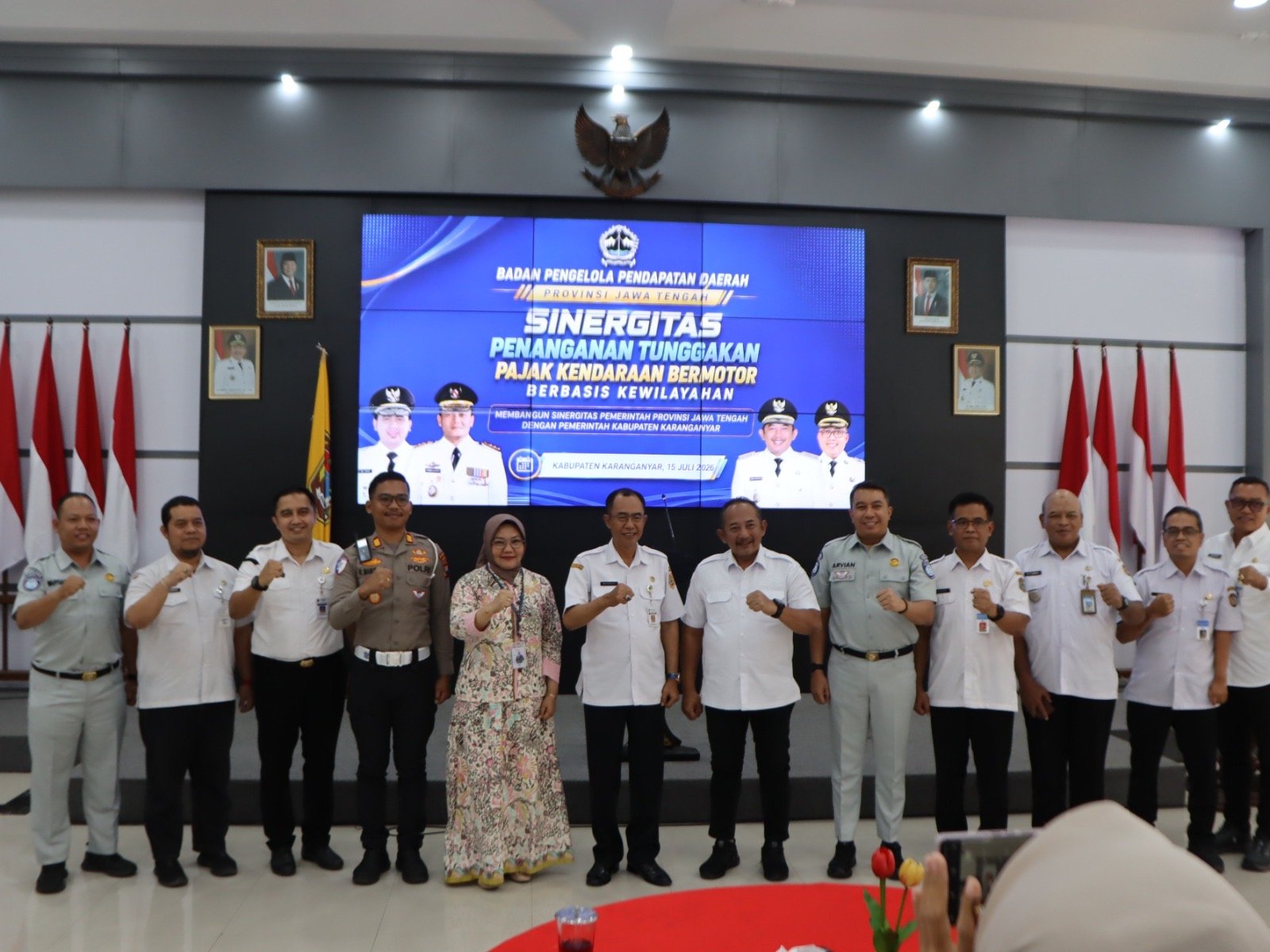 Optimalkan PKB dan SWDKLLJ Tahun 2026, Tim Pembina Samsat Jawa Tengah Perkuat Sinergi Bersama Pemkab Karanganyar Optimalkan PKB dan SWDKLLJ Tahun 2026, Tim Pembina Samsat Jawa Tengah Perkuat Sinergi Bersama Pemkab Karanganyar