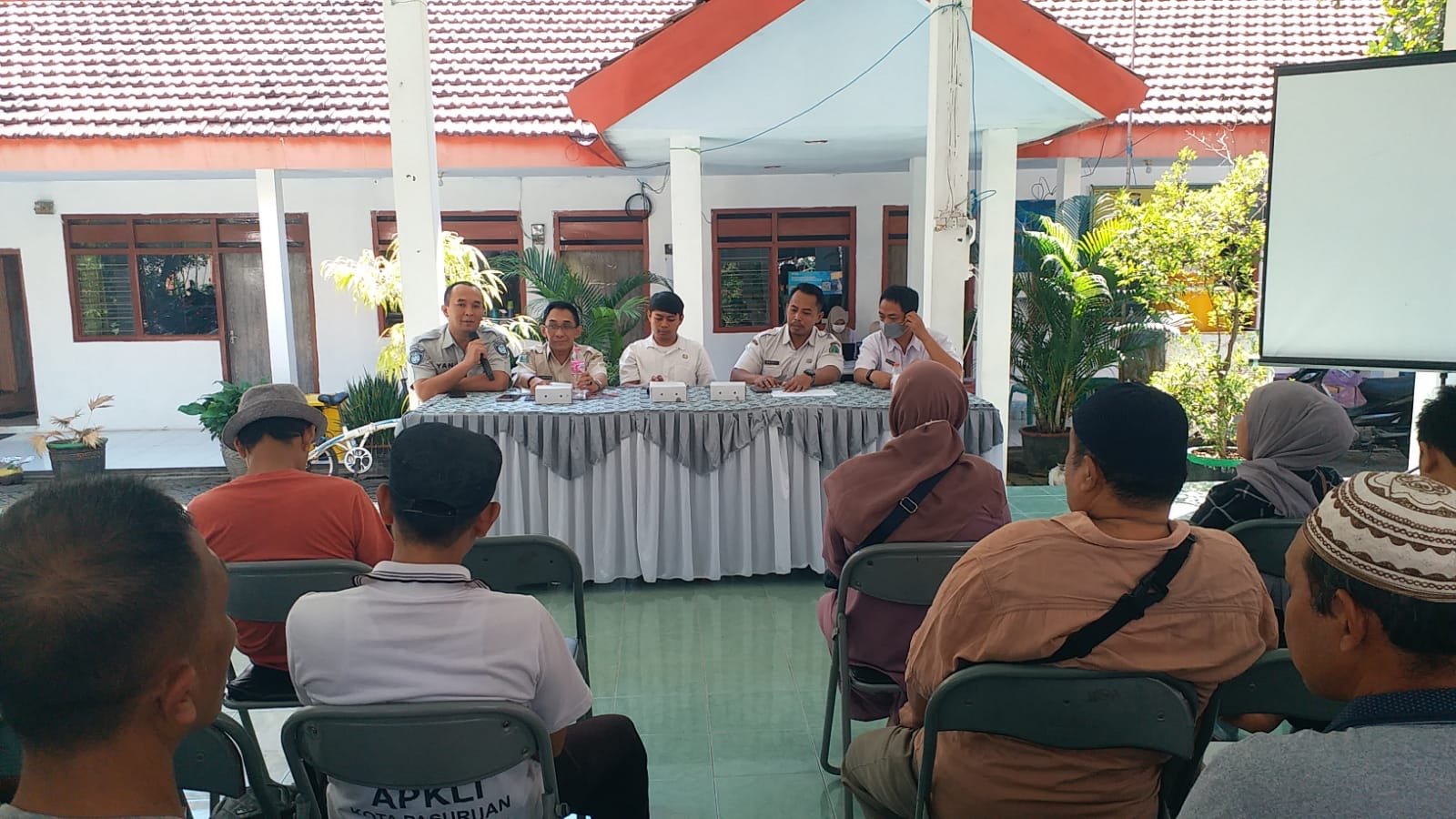 Jasa Raharja Bersama Tim Pembina Samsat Pasuruan Kota Laksanakan Samsat Sambang di Kelurahan Gadingrejo Pasuruan Jasa Raharja Bersama Tim Pembina Samsat Pasuruan Kota Laksanakan Samsat Sambang di Kelurahan Gadingrejo Pasuruan