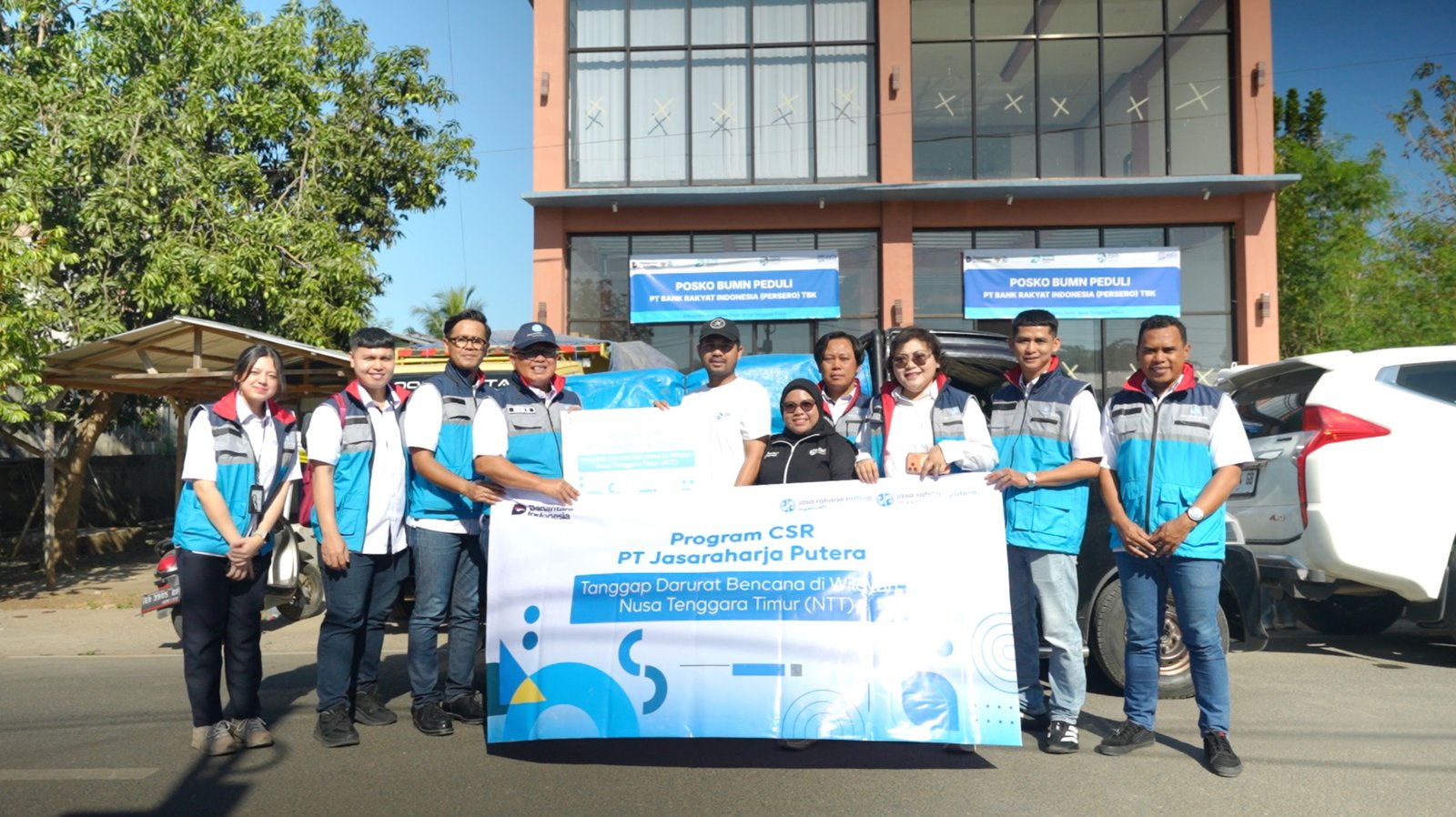 Melayani Sepenuh Hati, Jasaraharja Putera Berkolaborasi dengan Injourney Salurkan Bantuan bagi Korban Gempa Wilayah NTT Melayani Sepenuh Hati, Jasaraharja Putera Berkolaborasi dengan Injourney Salurkan Bantuan bagi Korban Gempa Wilayah NTT