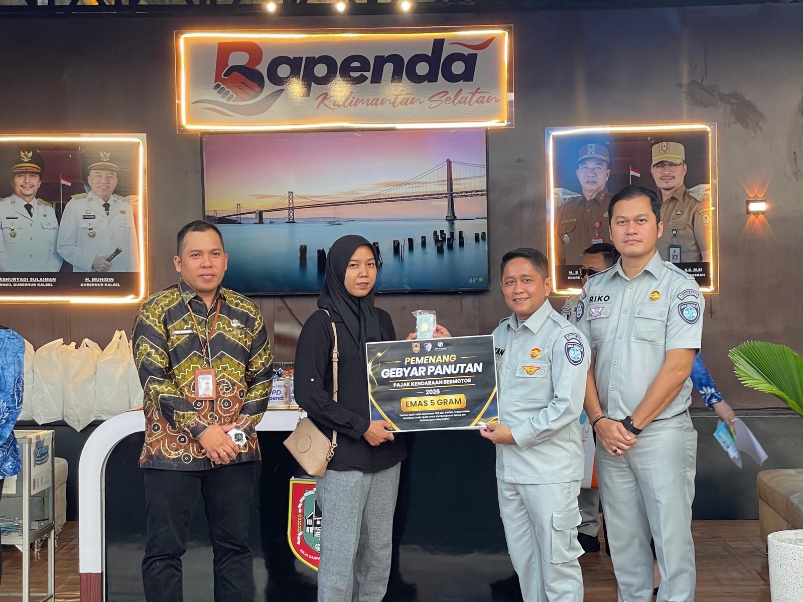 Jasa Raharja Kalsel Serahkan Hadiah Emas Gebyar Panutan PKB 2026 kepada Wajib Pajak Terpilih