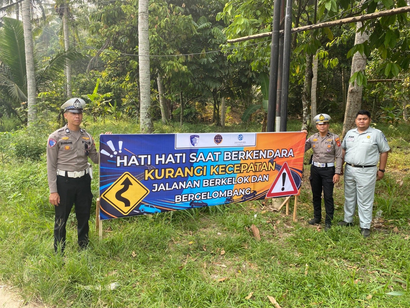Tekan Risiko Kecelakaan, Jasa Raharja Singkawang Perkuat Edukasi Keselamatan Berlalu Lintas Tekan Risiko Kecelakaan, Jasa Raharja Singkawang Perkuat Edukasi Keselamatan Berlalu Lintas