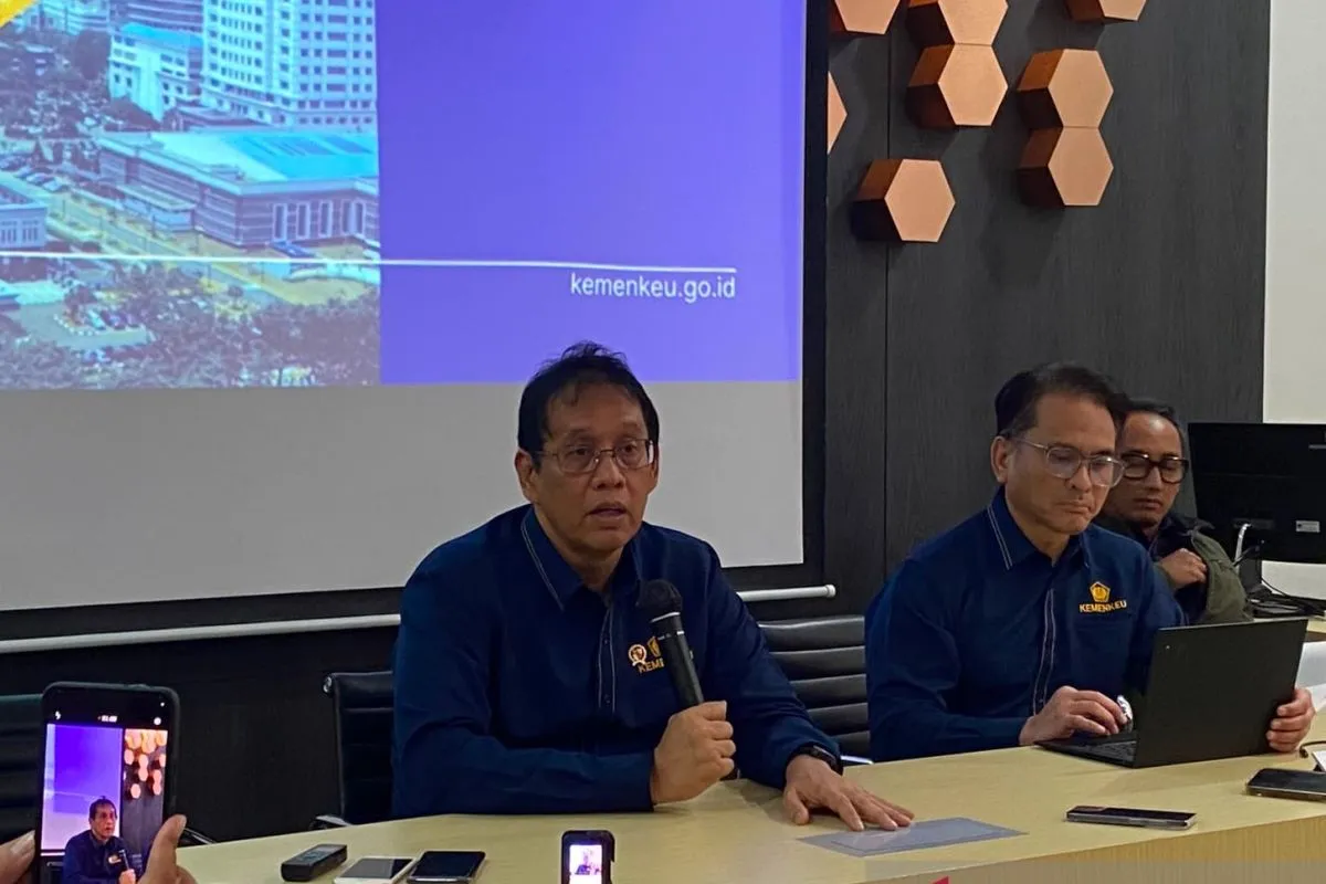 Pemerintah Tunda Penerapan Pajak Marketplace