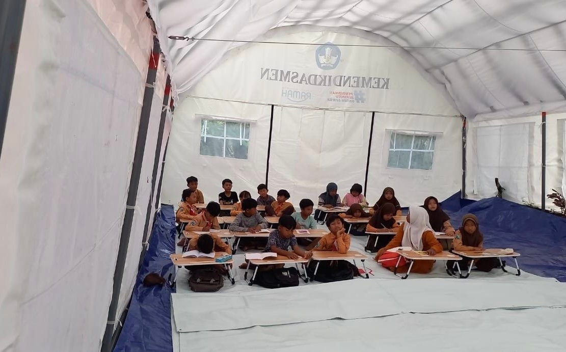 Kemendikdasmen Siapkan Tenda Pembelajaran Darurat untuk Siswa di NTT Kemendikdasmen Siapkan Tenda Pembelajaran Darurat untuk Siswa di NTT
