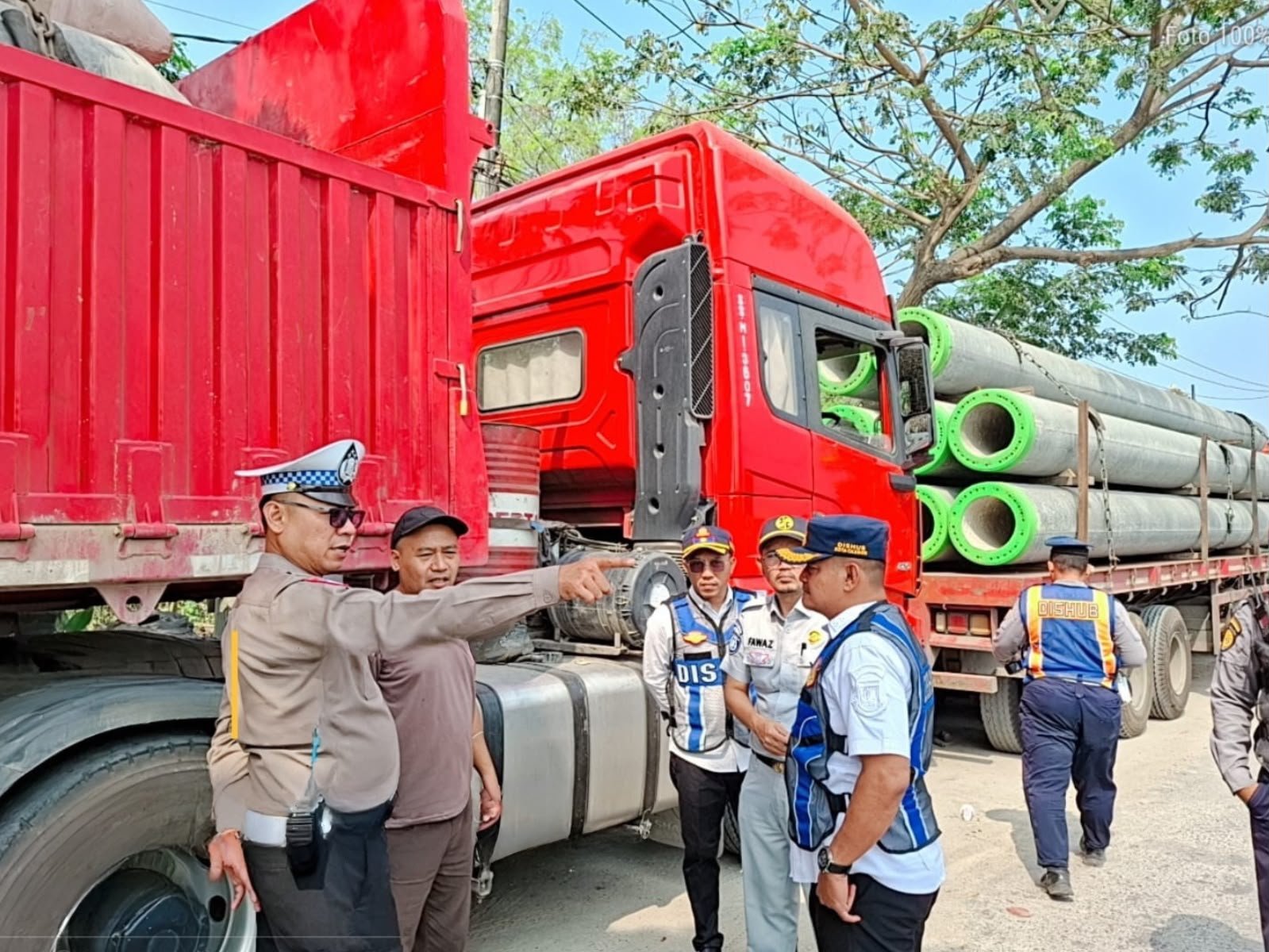 Komitmen Keselamatan Transportasi, Jasa Raharja Bersama Dishub dan Kamsel Polres Cilegon Tertibkan Truk Parkir Sembarangan di Jalan Lingkar Selatan Komitmen Keselamatan Transportasi, Jasa Raharja Bersama Dishub dan Kamsel Polres Cilegon Tertibkan Truk Parkir Sembarangan di Jalan Lingkar Selatan