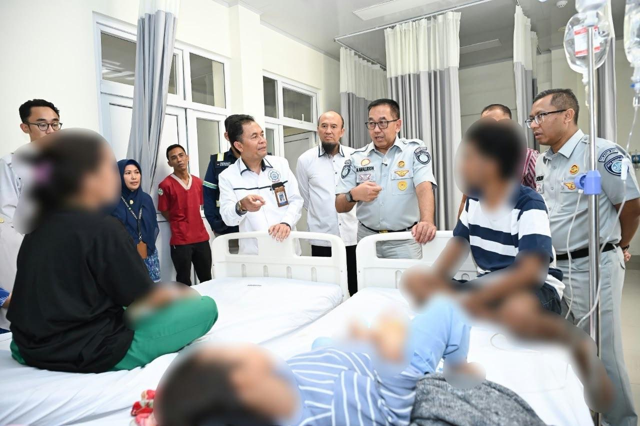 Pastikan Jaminan Perawatan Berjalan Baik, Direksi Jasa Raharja Tinjau Korban KMP Putri Yasmin di Rumah Sakit Pastikan Jaminan Perawatan Berjalan Baik, Direksi Jasa Raharja Tinjau Korban KMP Putri Yasmin di Rumah Sakit