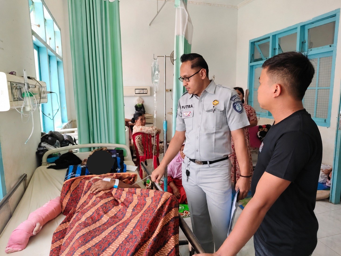 Percepat Proses Penjaminan, Jasa Raharja Bengkulu Survei TKP dan Kunjungi Korban Kecelakaan Lalu Lintas di Arga Makmur Percepat Proses Penjaminan, Jasa Raharja Bengkulu Survei TKP dan Kunjungi Korban Kecelakaan Lalu Lintas di Arga Makmur