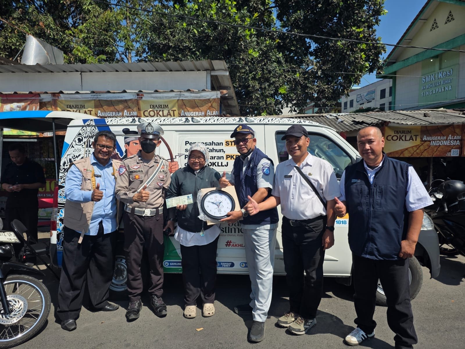 Perkuat Kepatuhan Masyarakat, Jasa Raharja Tasikmalaya Bersama Tim Pembina Samsat Gelar Operasi Gabungan di Singaparna Perkuat Kepatuhan Masyarakat, Jasa Raharja Tasikmalaya Bersama Tim Pembina Samsat Gelar Operasi Gabungan di Singaparna