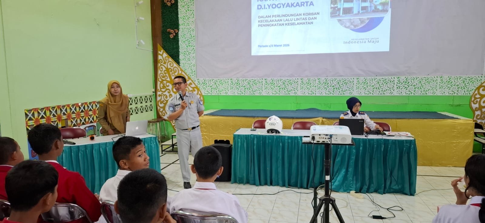 Jasa Raharja Dorong Kesadaran Keselamatan Berlalu Lintas Sejak Usia Sekolah di SMP Negeri 1 Ngaglik Jasa Raharja Dorong Kesadaran Keselamatan Berlalu Lintas Sejak Usia Sekolah di SMP Negeri 1 Ngaglik
