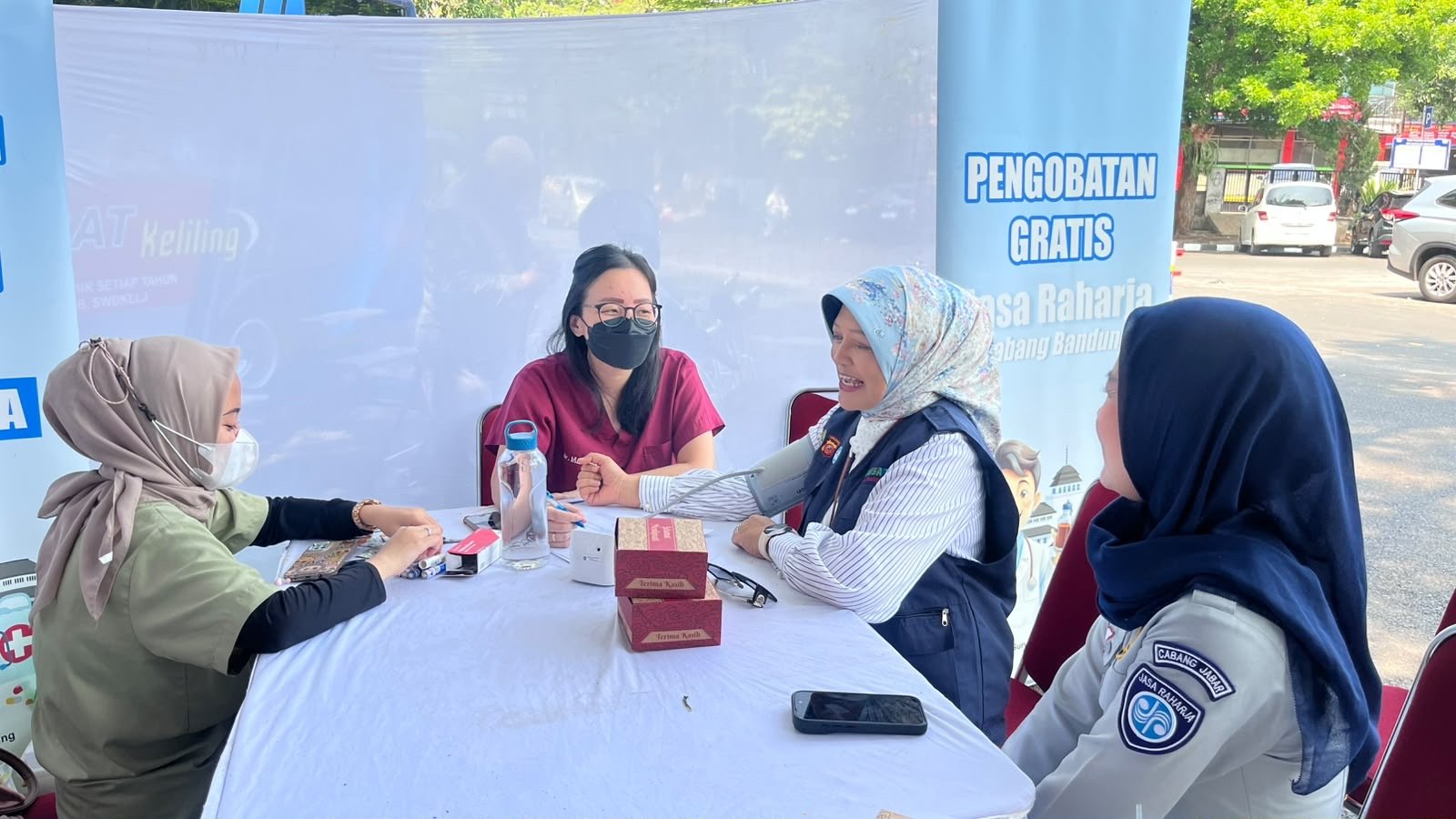 Jasa Raharja Bandung Hadirkan Layanan Kesehatan Gratis dan Kampanye Keselamatan Berlalu Lintas di Operasi Gabungan PKB dan SW Samsat Kawaluyaan Jasa Raharja Bandung Hadirkan Layanan Kesehatan Gratis dan Kampanye Keselamatan Berlalu Lintas di Operasi Gabungan PKB dan SW Samsat Kawaluyaan
