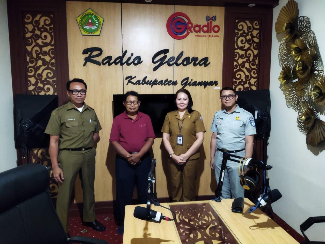 Jasa Raharja Sosialisasikan Program Relaksasi Pajak Kendaraan Bermotor Melalui Radio Gelora di Gianyar Jasa Raharja Sosialisasikan Program Relaksasi Pajak Kendaraan Bermotor Melalui Radio Gelora di Gianyar
