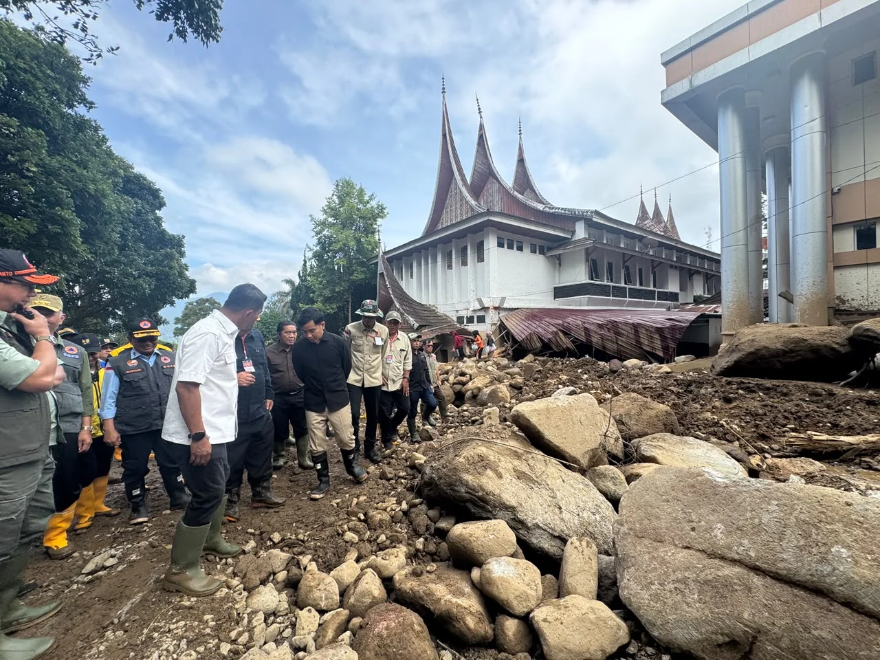 Wapres Tinjau Infrastruktur Terdampak Bencana di Solok Sumatera Barat