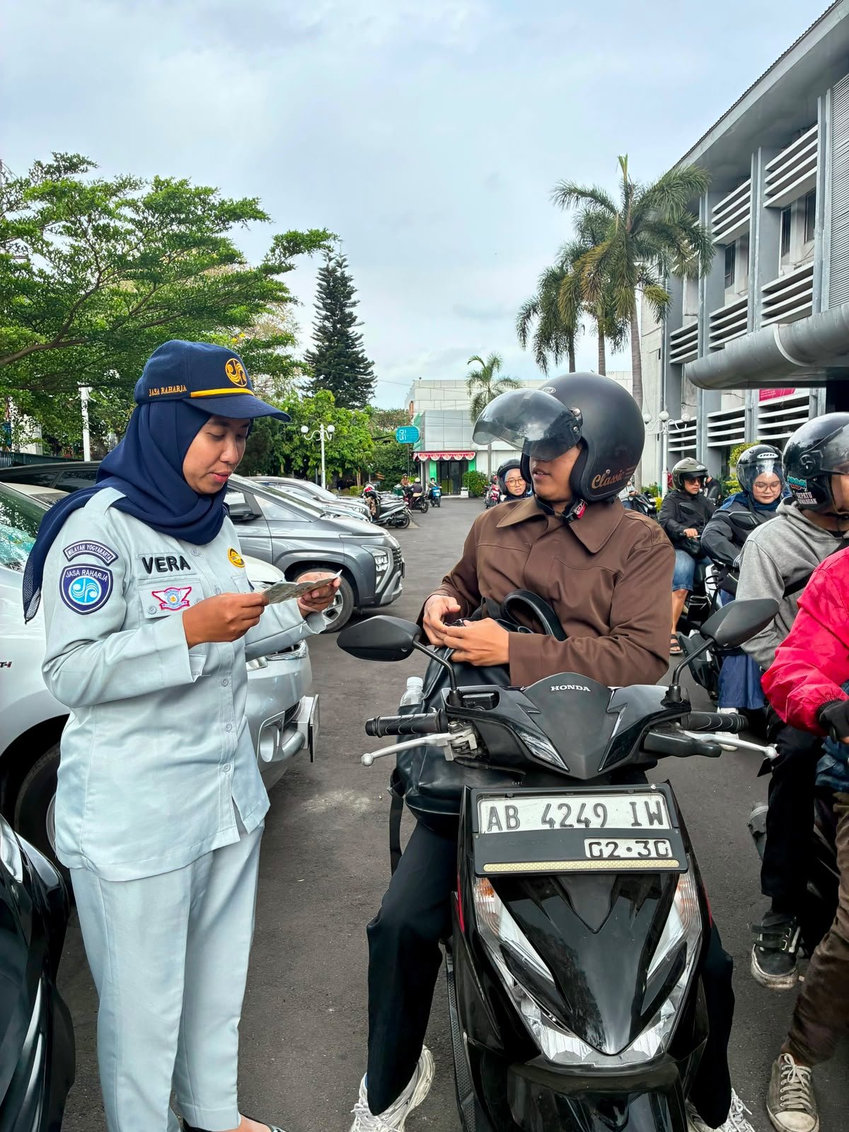 Menjaga Perjalanan Tetap Aman, Jasa Raharja Dorong Pengendara Lebih Tertib Menjaga Perjalanan Tetap Aman, Jasa Raharja Dorong Pengendara Lebih Tertib