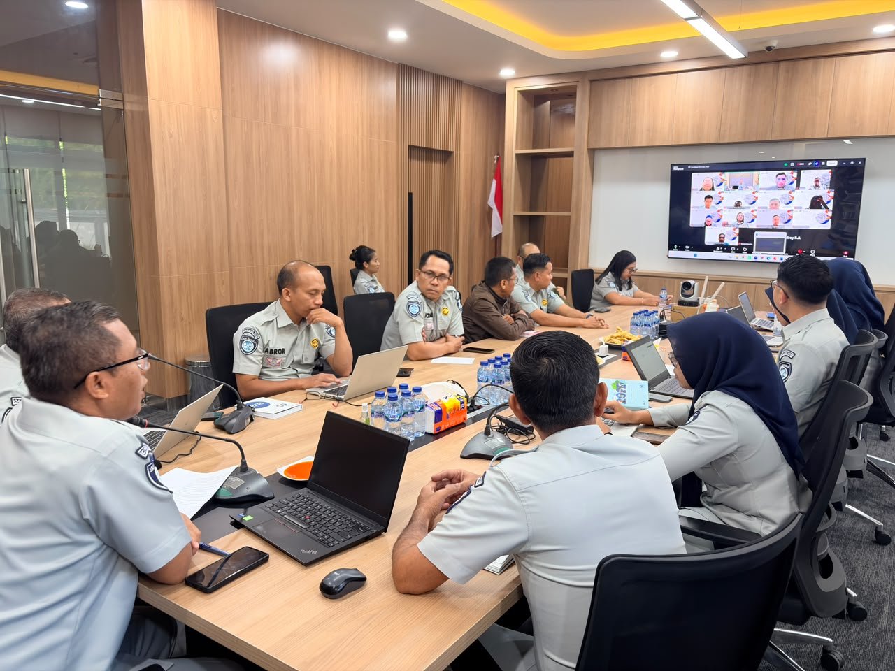 Jasa Raharja NTB Gelar Rapat Analisa dan Evaluasi Kinerja serta Sosialisasi Penerapan GCG Jasa Raharja NTB Gelar Rapat Analisa dan Evaluasi Kinerja serta Sosialisasi Penerapan GCG