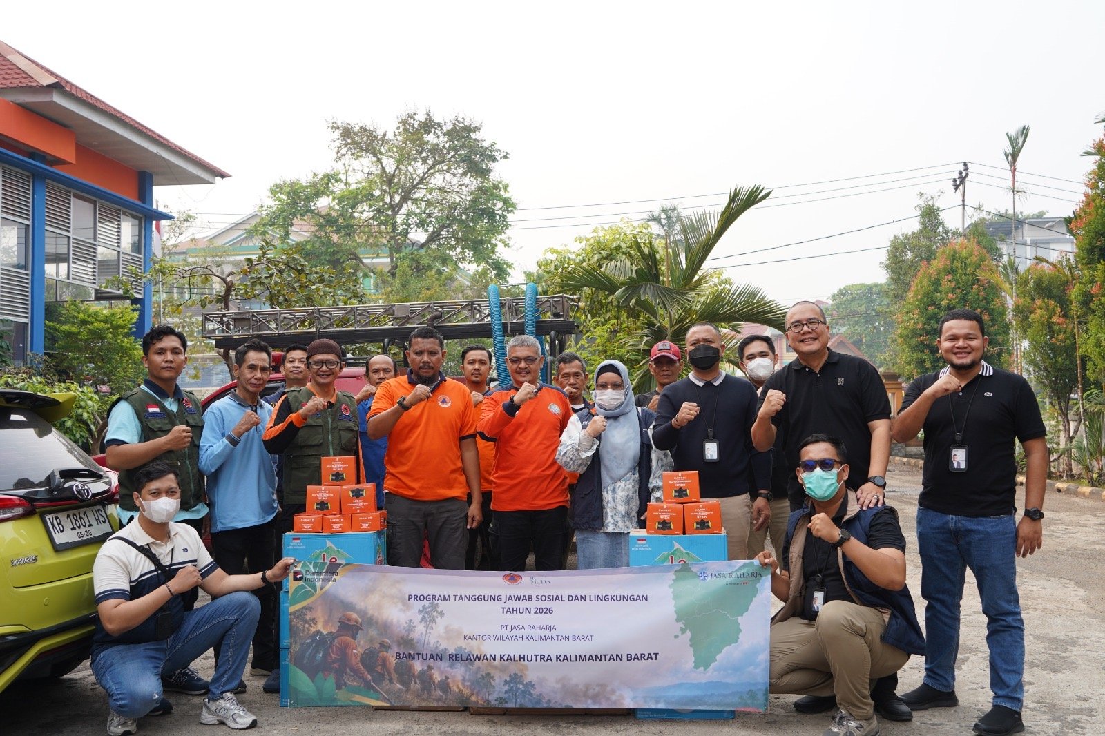 Jasa Raharja Muda Kalimantan Barat Salurkan Bantuan untuk Relawan Karhutla melalui BPBD Kota Pontianak Jasa Raharja Muda Kalimantan Barat Salurkan Bantuan untuk Relawan Karhutla melalui BPBD Kota Pontianak