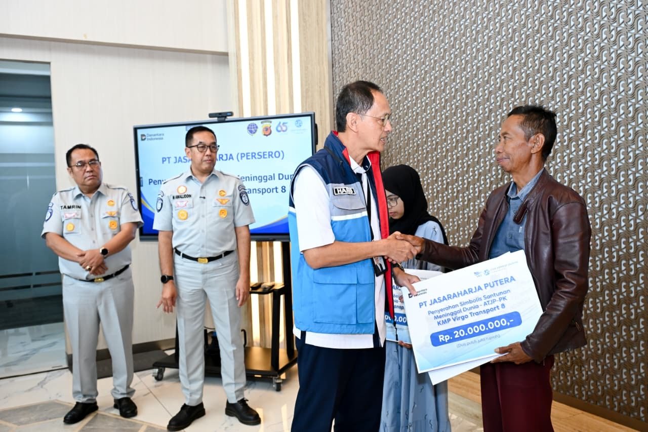 Jasaraharja Putera Serahkan Santunan bagi Korban Meninggal Dunia KM Virgo Transport 8 di Bandung Jasaraharja Putera Serahkan Santunan bagi Korban Meninggal Dunia KM Virgo Transport 8 di Bandung