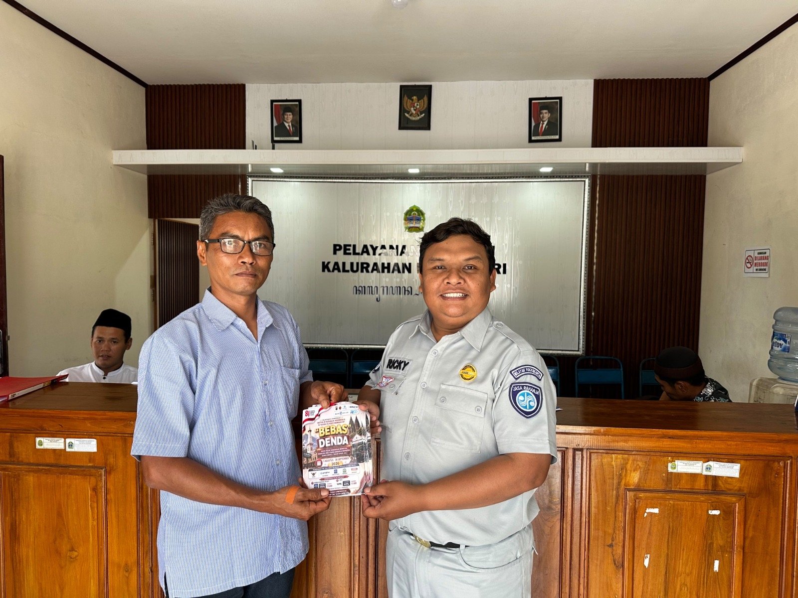 Jasa Raharja Dorong Tertib Administrasi Kendaraan, Sambangi Kalurahan Ngleri Jasa Raharja Dorong Tertib Administrasi Kendaraan, Sambangi Kalurahan Ngleri