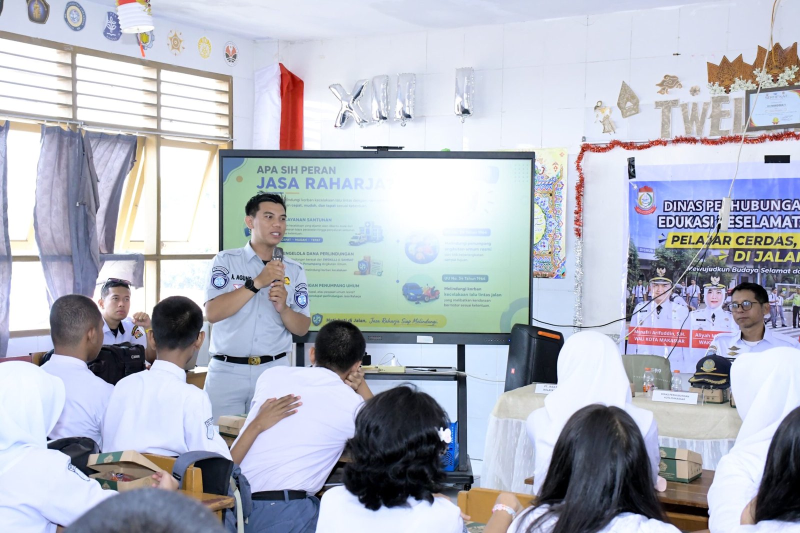Dominasi Angka Kecelakaan Usia 15-25 Tahun, Jasa Raharja dan Stakeholder Gelar Safety Campaign di SMAN 8 Makassar Dominasi Angka Kecelakaan Usia 15-25 Tahun, Jasa Raharja dan Stakeholder Gelar Safety Campaign di SMAN 8 Makassar