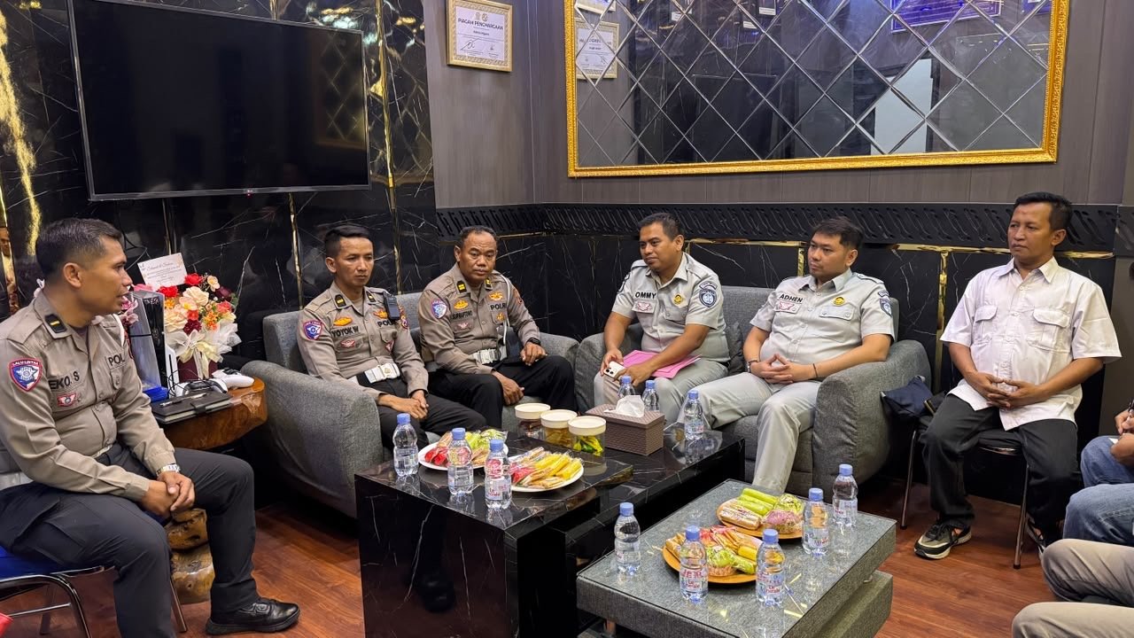 Jasa Raharja Bersama FLLAJ Bahas Penanganan Jalur Rawan Kecelakaan di Ngawi