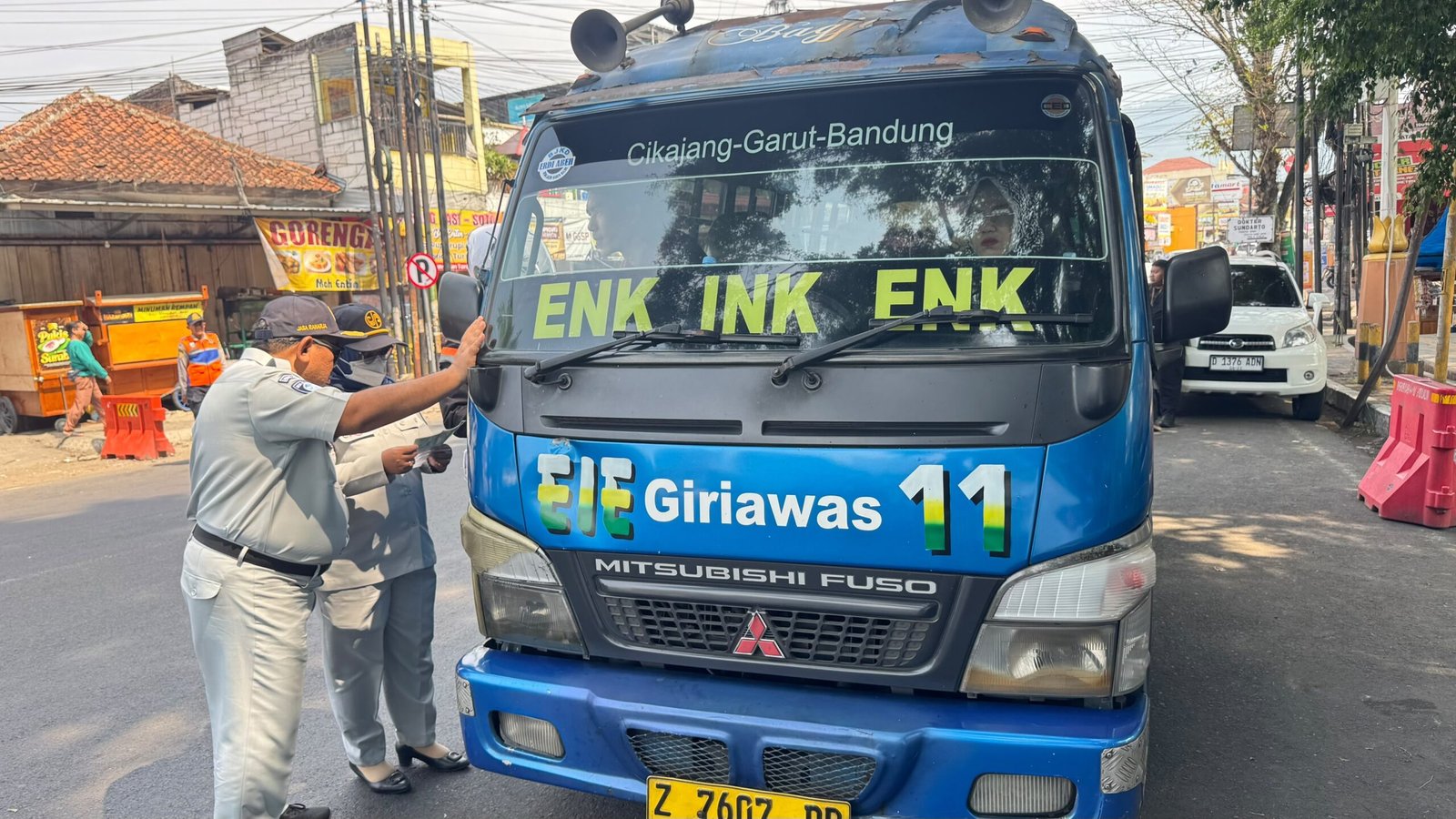 Tim Pembina Samsat Garut Gelar Operasi Gabungan di Bunderan Tarogong, Hasilkan Penerimaan Rp38,99 Juta