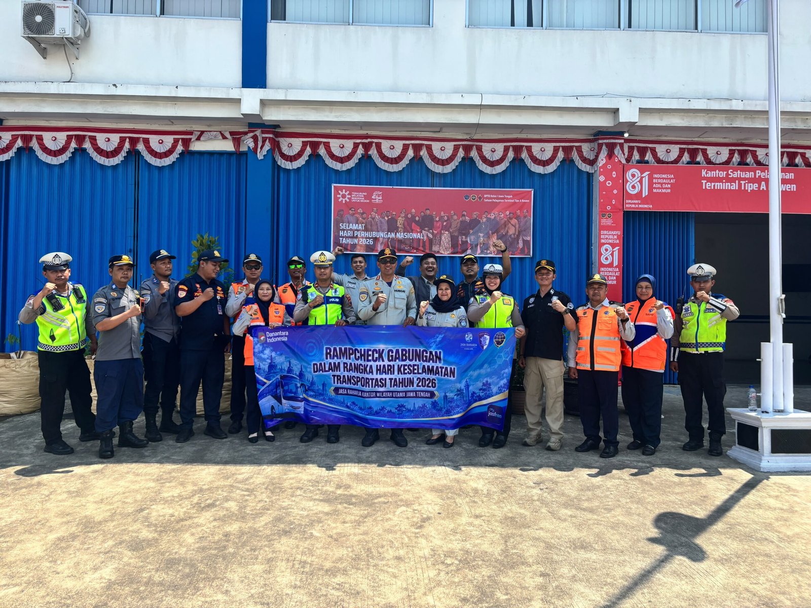 Jasa Raharja Jawa Tengah Ikuti Rampcheck Gabungan Angkutan Umum di Bawen dan Ungaran Jasa Raharja Jawa Tengah Ikuti Rampcheck Gabungan Angkutan Umum di Bawen dan Ungaran