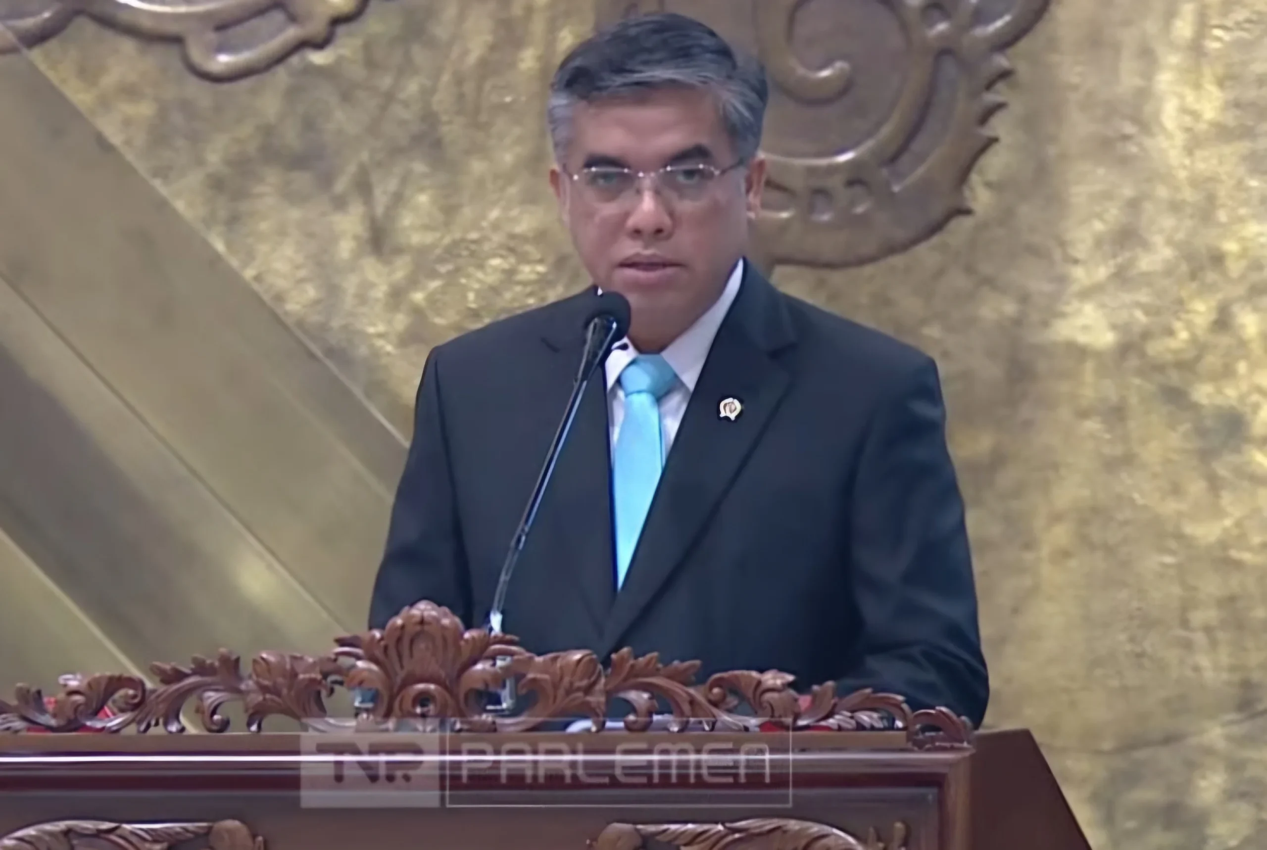 Pemerintah dan DPR Sahkan RUU Pelindungan Ketenagakerjaan Menjadi Undang-Undang