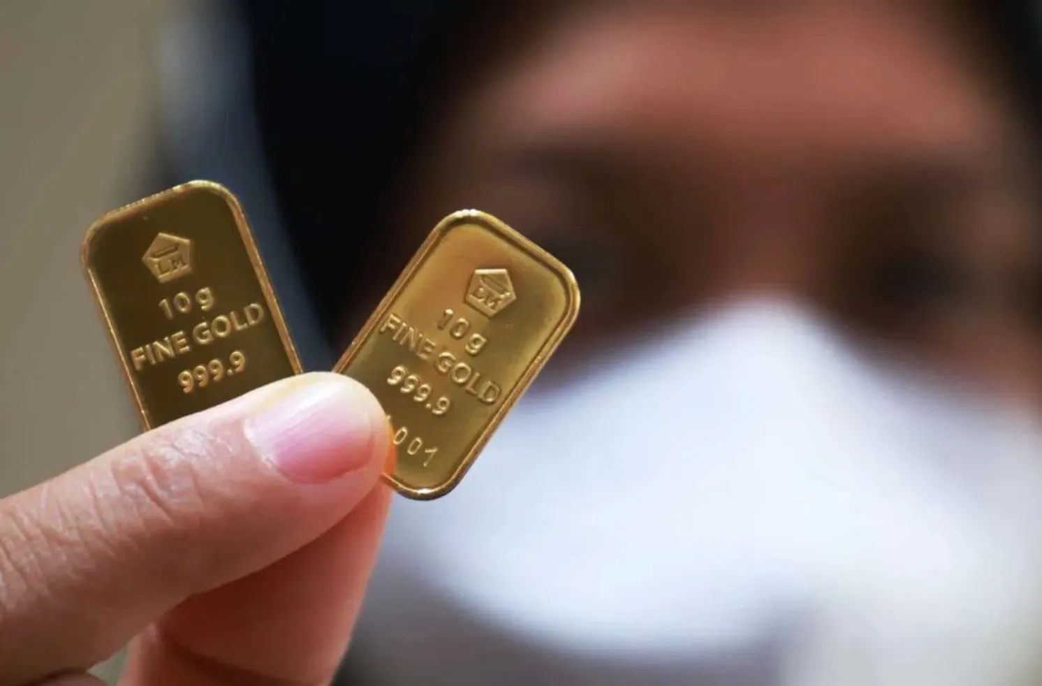 Harga Emas Pegadaian Hari Ini Turun, Galeri24 dan UBS Kompak Melemah