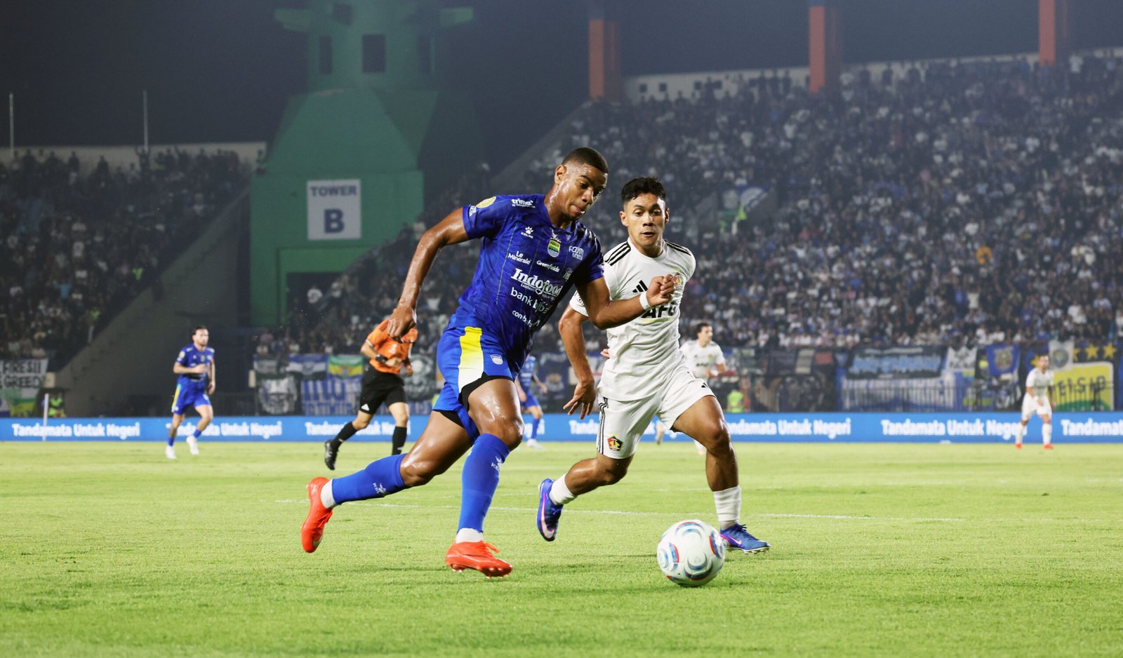 Tolic Puji Kerja Keras Pemain Persib usai Kalahkan Persik Kediri Tolic Puji Kerja Keras Pemain Persib usai Kalahkan Persik Kediri