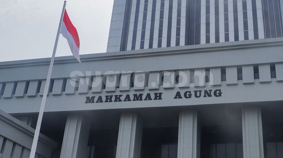 MA Nyatakan Suket Penyetaraan Ijazah Gibran Tidak Sah, Ini Putusannya