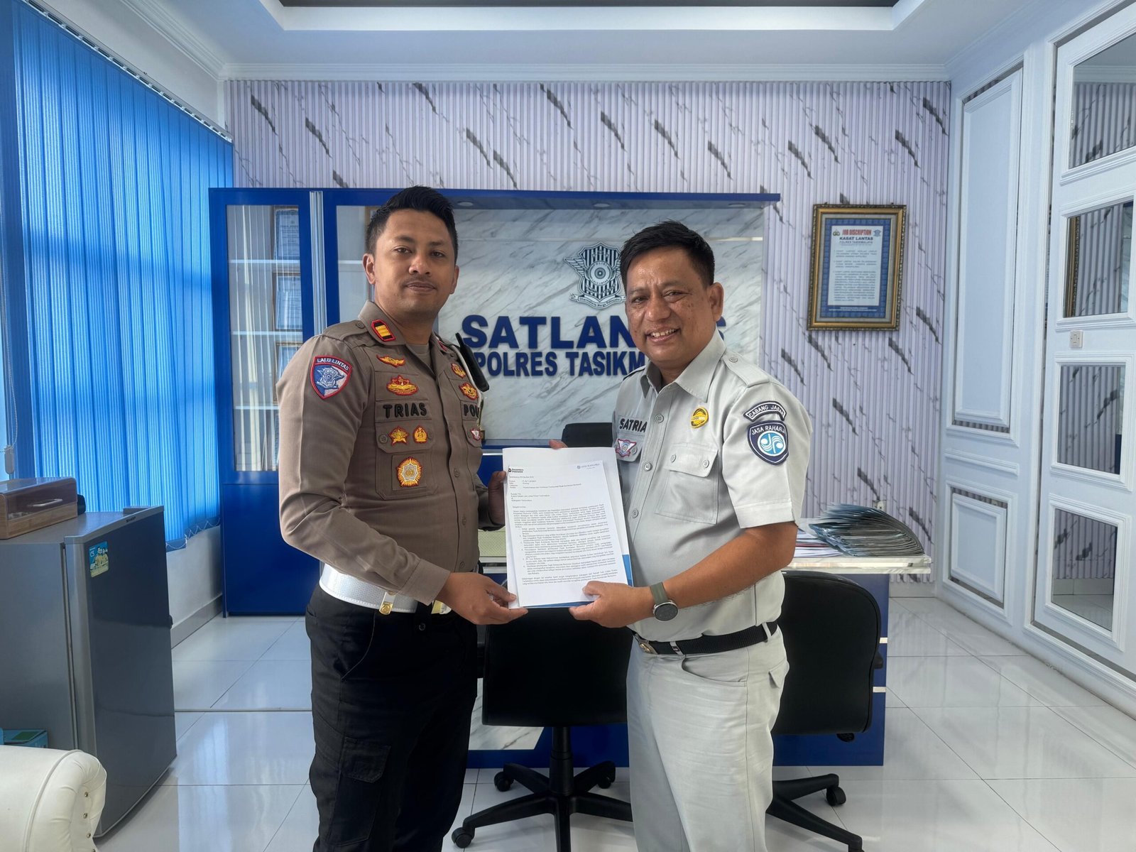 PT Jasa Raharja Cabang Tasikmalaya Koordinasikan Pelunasan Pajak Kendaraan Terlibat Kecelakaan Lalu Lintas Bersama Satlantas Polres Tasikmalaya