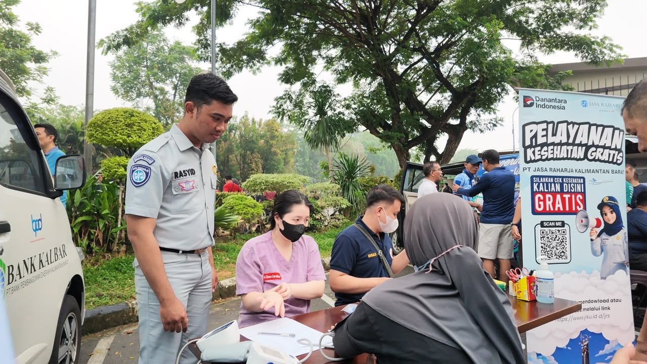 Jasa Raharja Kalbar Hadirkan Pelayanan Kesehatan Gratis di CFD Ayani, Dukung Pencegahan Kecelakaan Jasa Raharja Kalbar Hadirkan Pelayanan Kesehatan Gratis di CFD Ayani, Dukung Pencegahan Kecelakaan
