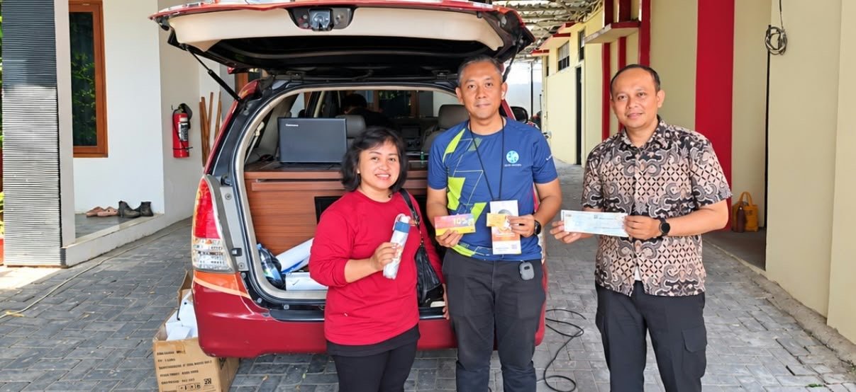 Samsat Semarang I Hadirkan Layanan Samsat Keliling dalam Festival UMKM Kecamatan Semarang Timur Samsat Semarang I Hadirkan Layanan Samsat Keliling dalam Festival UMKM Kecamatan Semarang Timur