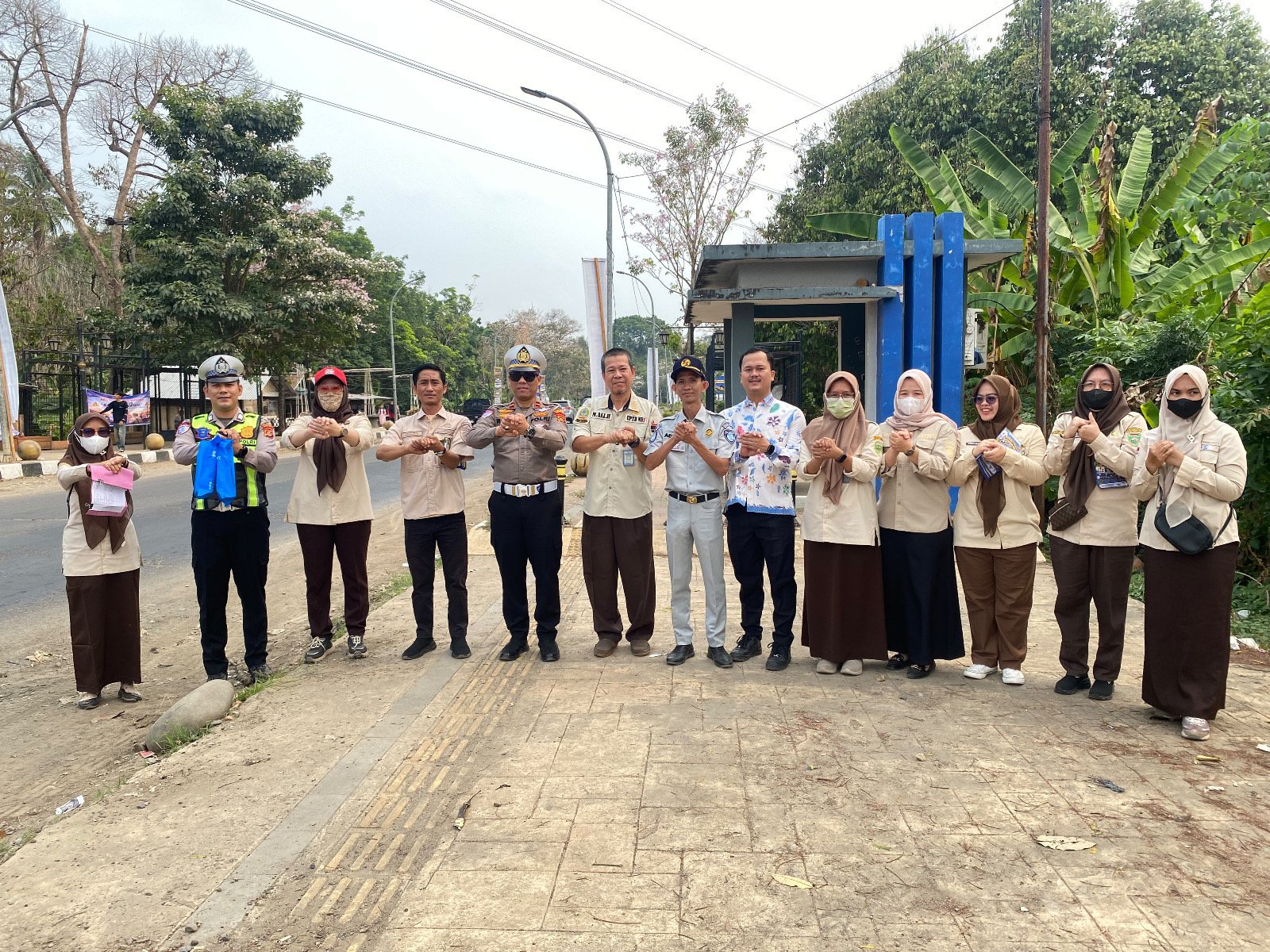 Tim Samsat Muara Enim 1 Sosialisasikan Patuh PKB pada Samsat Menyapa Tim Samsat Muara Enim 1 Sosialisasikan Patuh PKB pada Samsat Menyapa