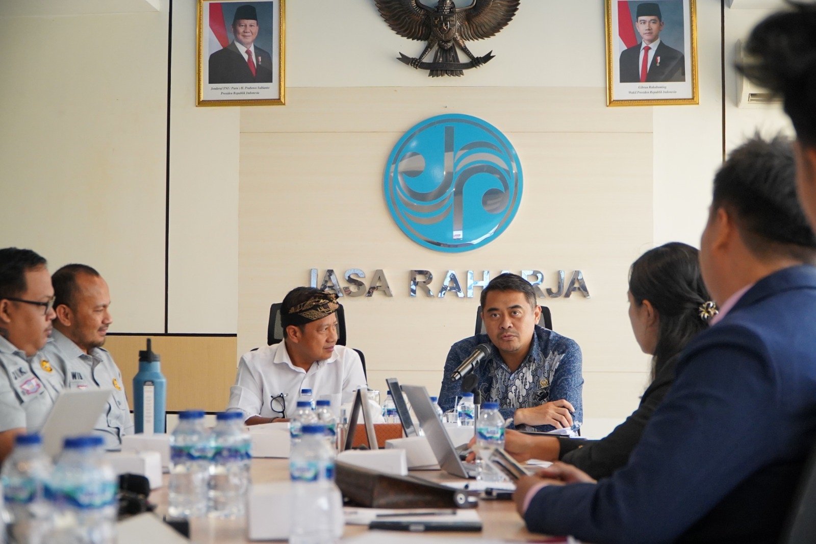 Menilik Peran CSR BUMN, Arya Wedakarna dan Tim Penilai Kunjungi Jasa Raharja Bali